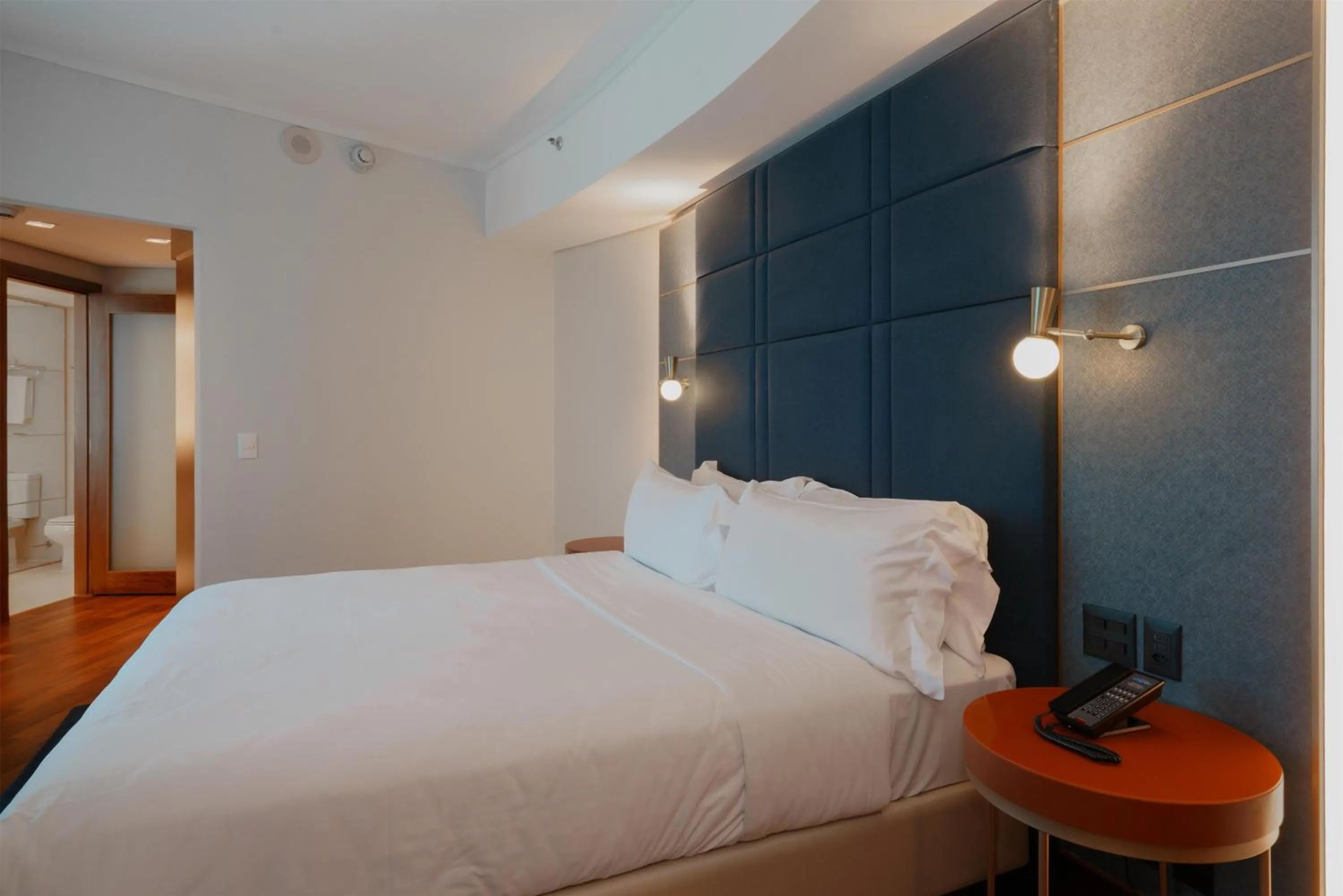 Bed in Hilton Porto Alegre, Brazil