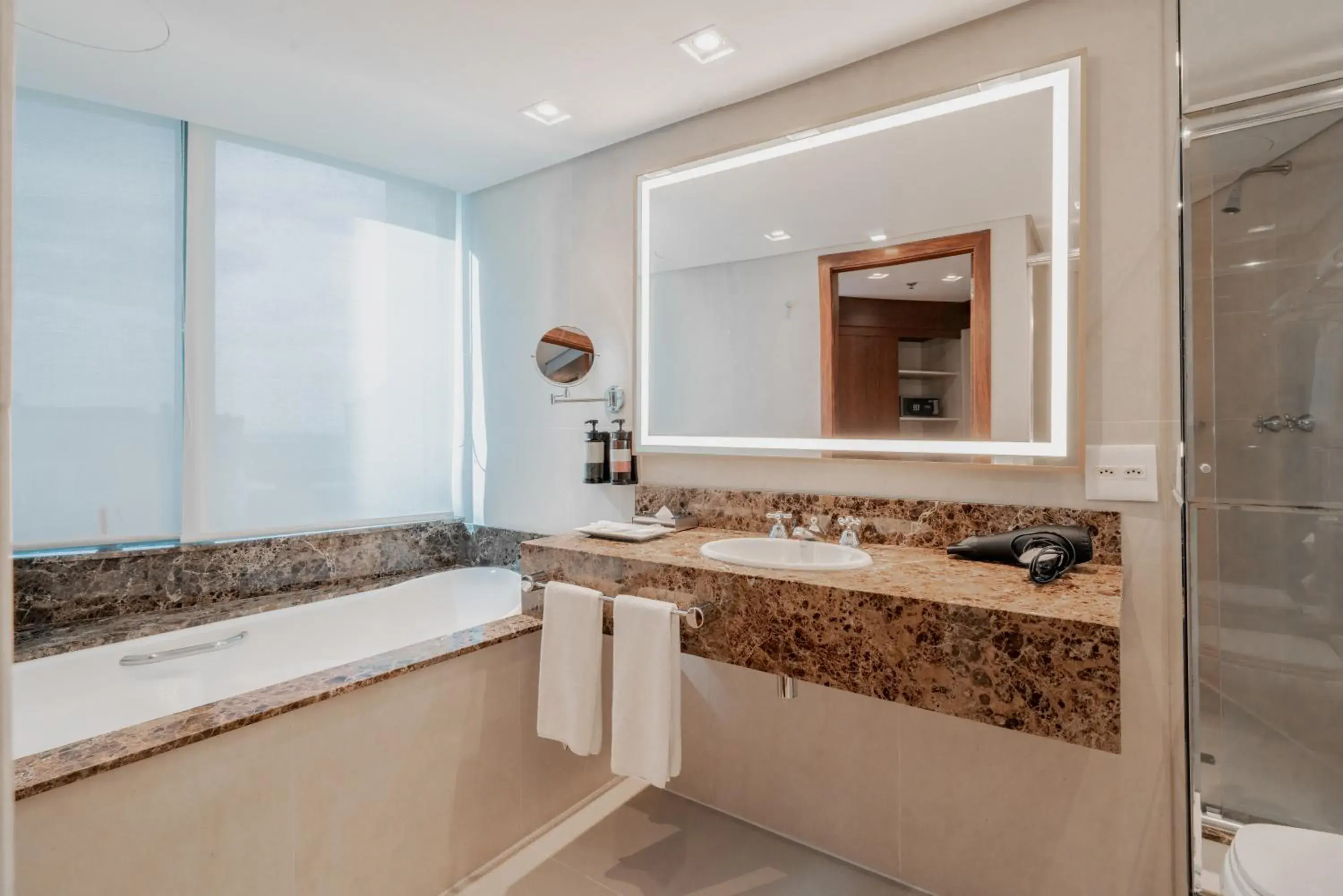 One-Bedroom King Suite in Hilton Porto Alegre, Brazil One-Bedroom King Suite in Hilton Porto Alegre, Brazil