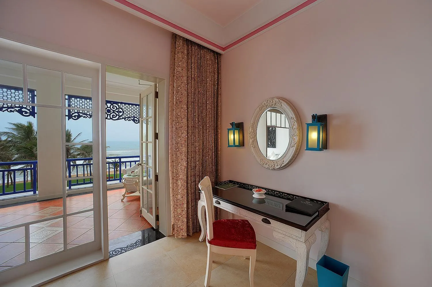 Seating area in Mayfair Palm Beach Resort