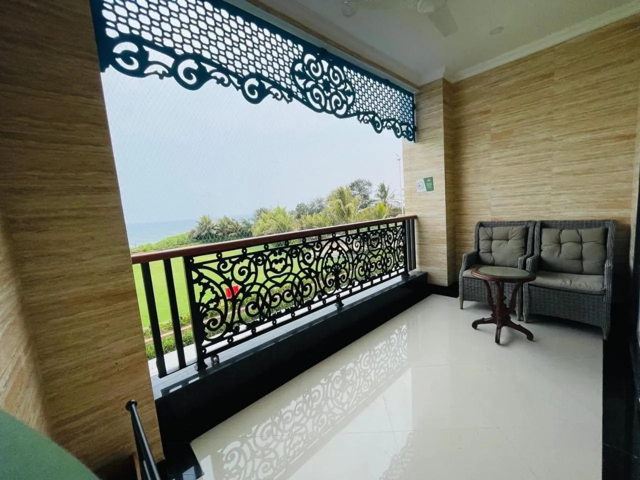 Balcony/Terrace in Mayfair Palm Beach Resort