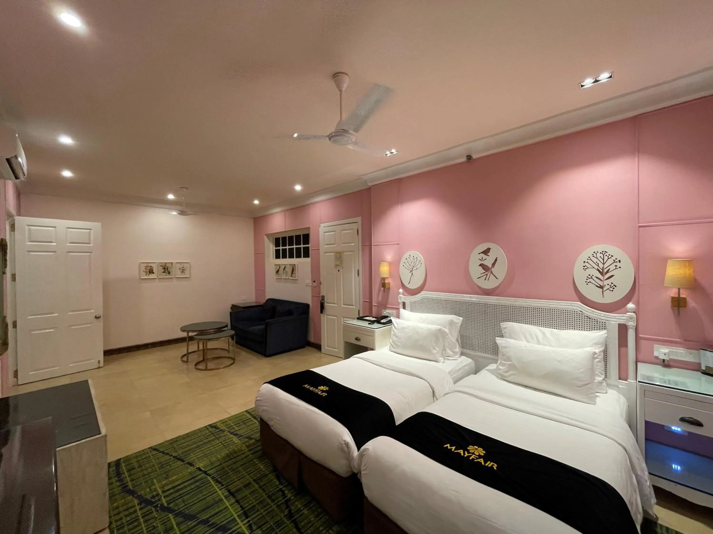 Bedroom, Bed in Mayfair Palm Beach Resort