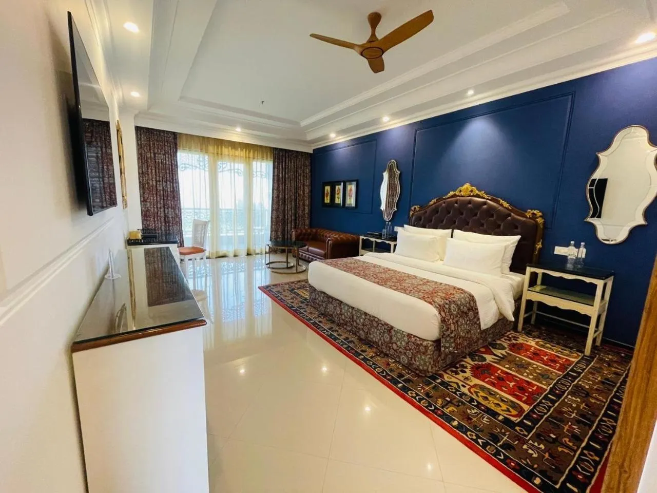 Bedroom, Bed in Mayfair Palm Beach Resort