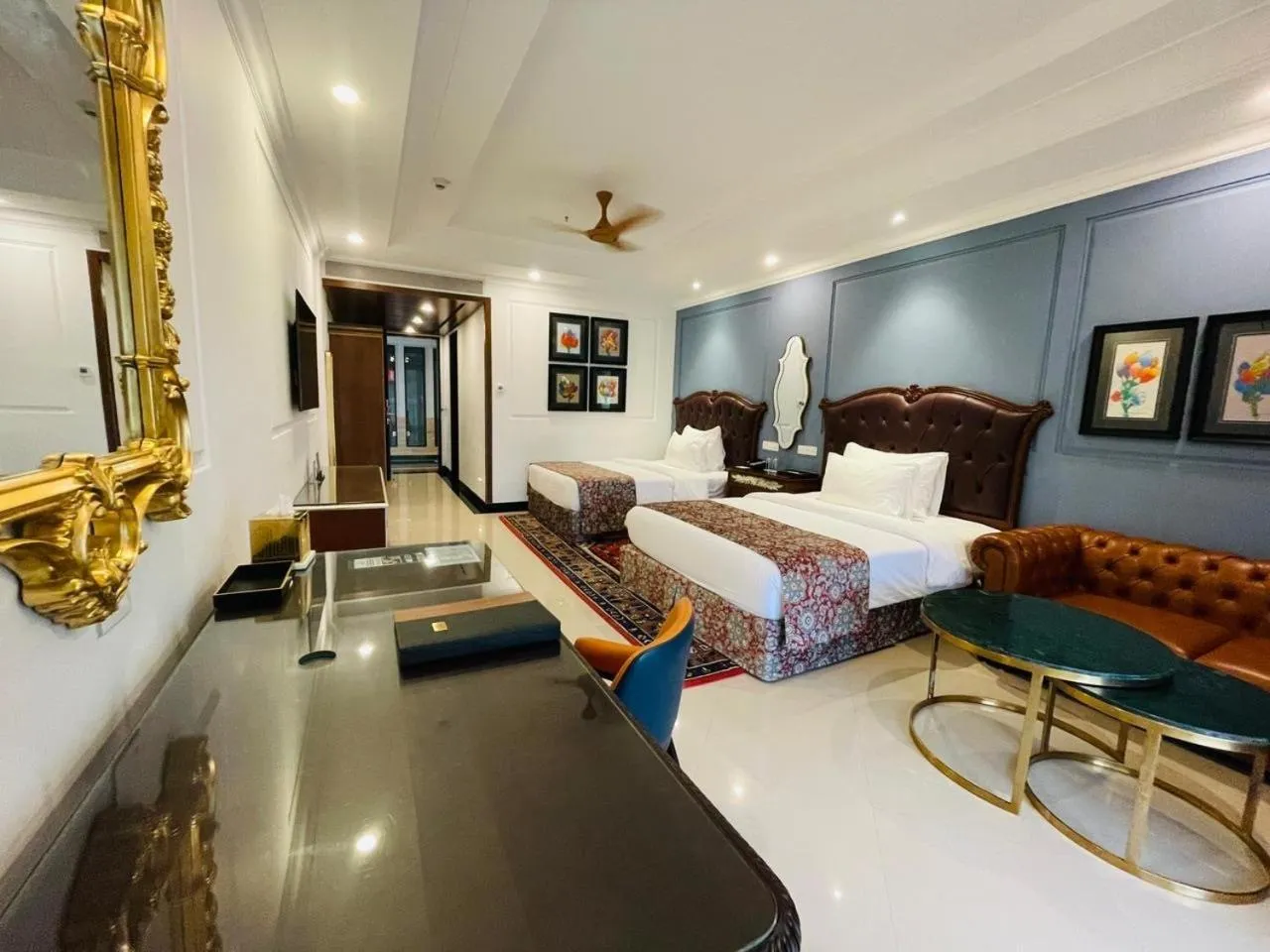 Bedroom, Bed in Mayfair Palm Beach Resort