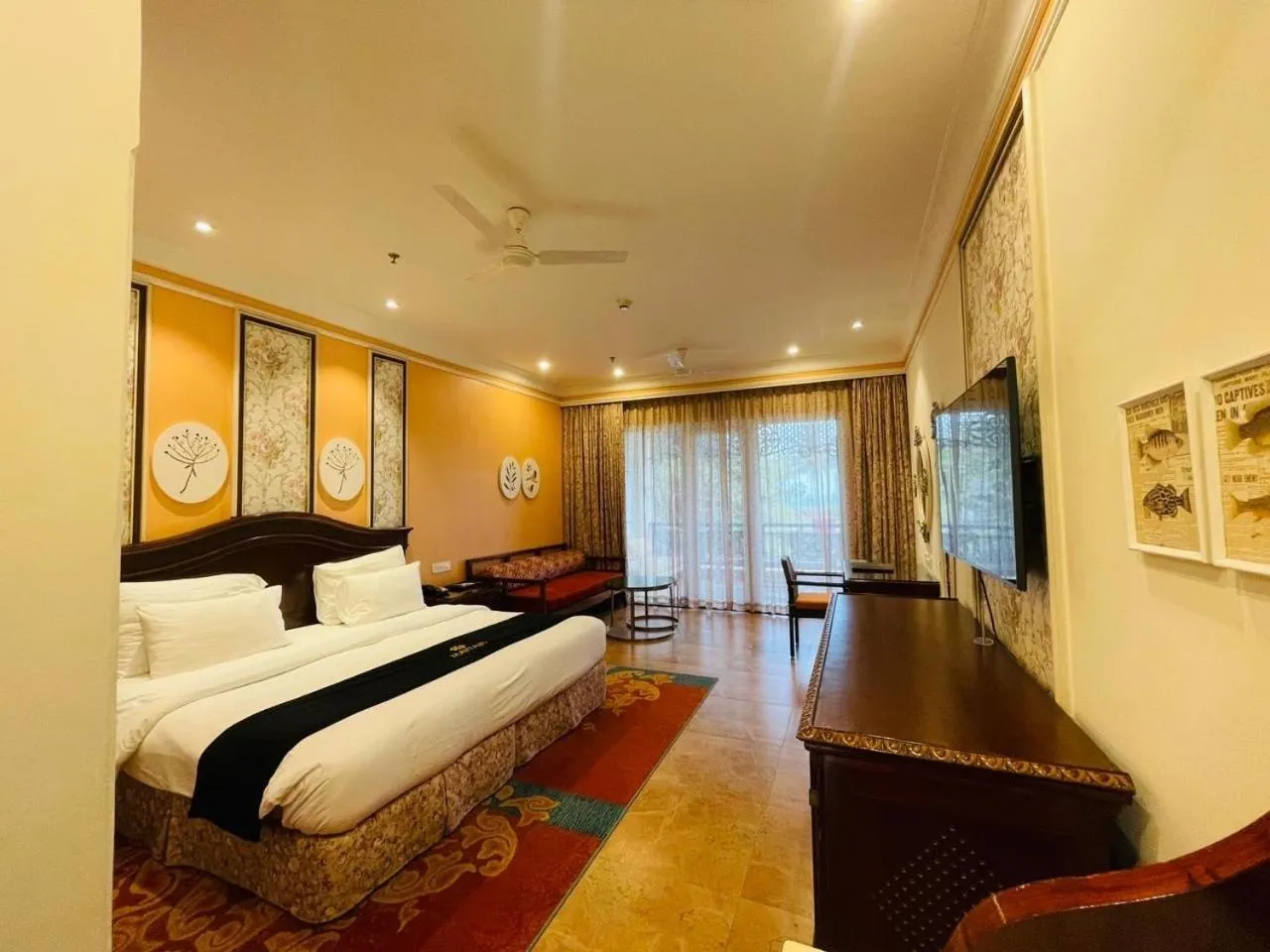 Bedroom, Bed in Mayfair Palm Beach Resort