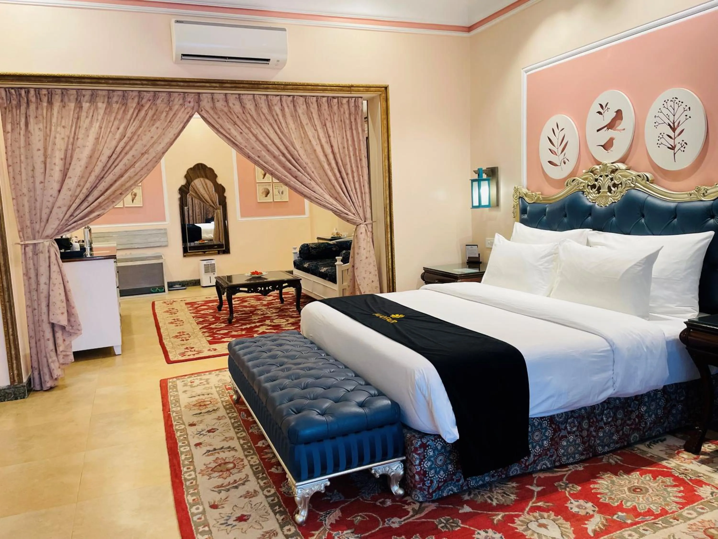 Bedroom, Bed in Mayfair Palm Beach Resort