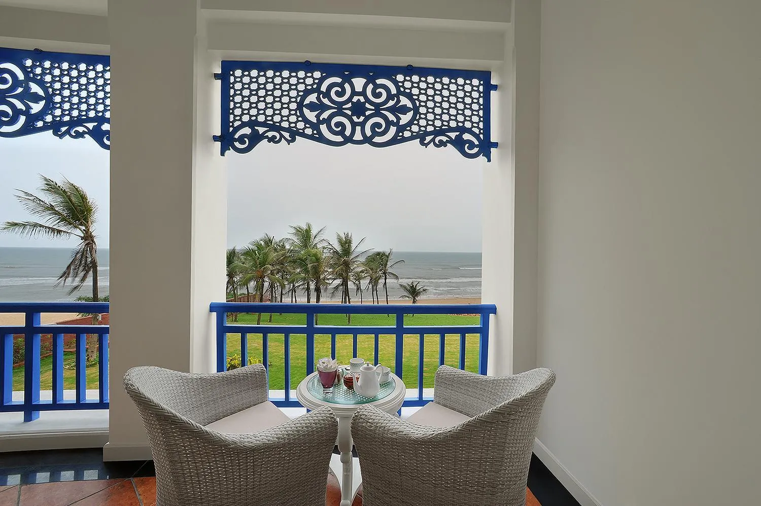 Seating area in Mayfair Palm Beach Resort