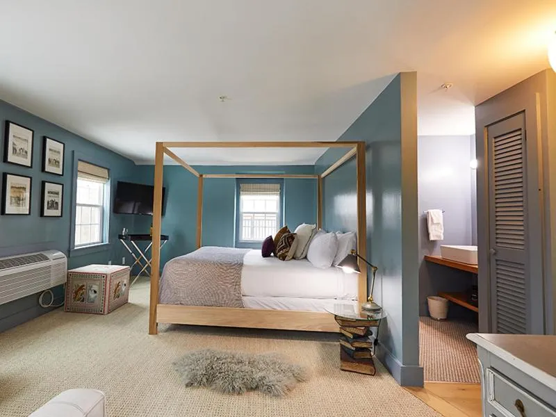 Bedroom, Bed in Shelter Harbor Inn