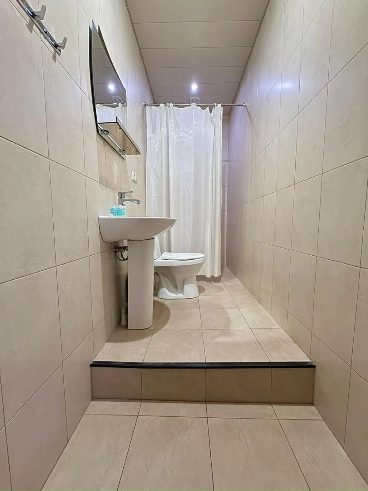 Shower in Hotel Imereti - Old Tbilisi Center