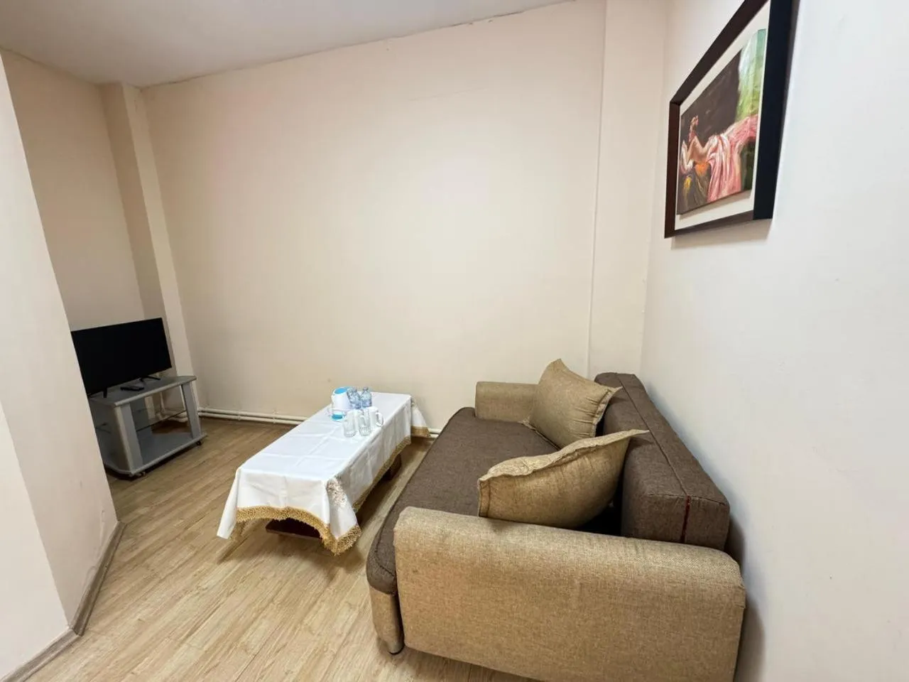 TV and multimedia in Hotel Imereti - Old Tbilisi Center