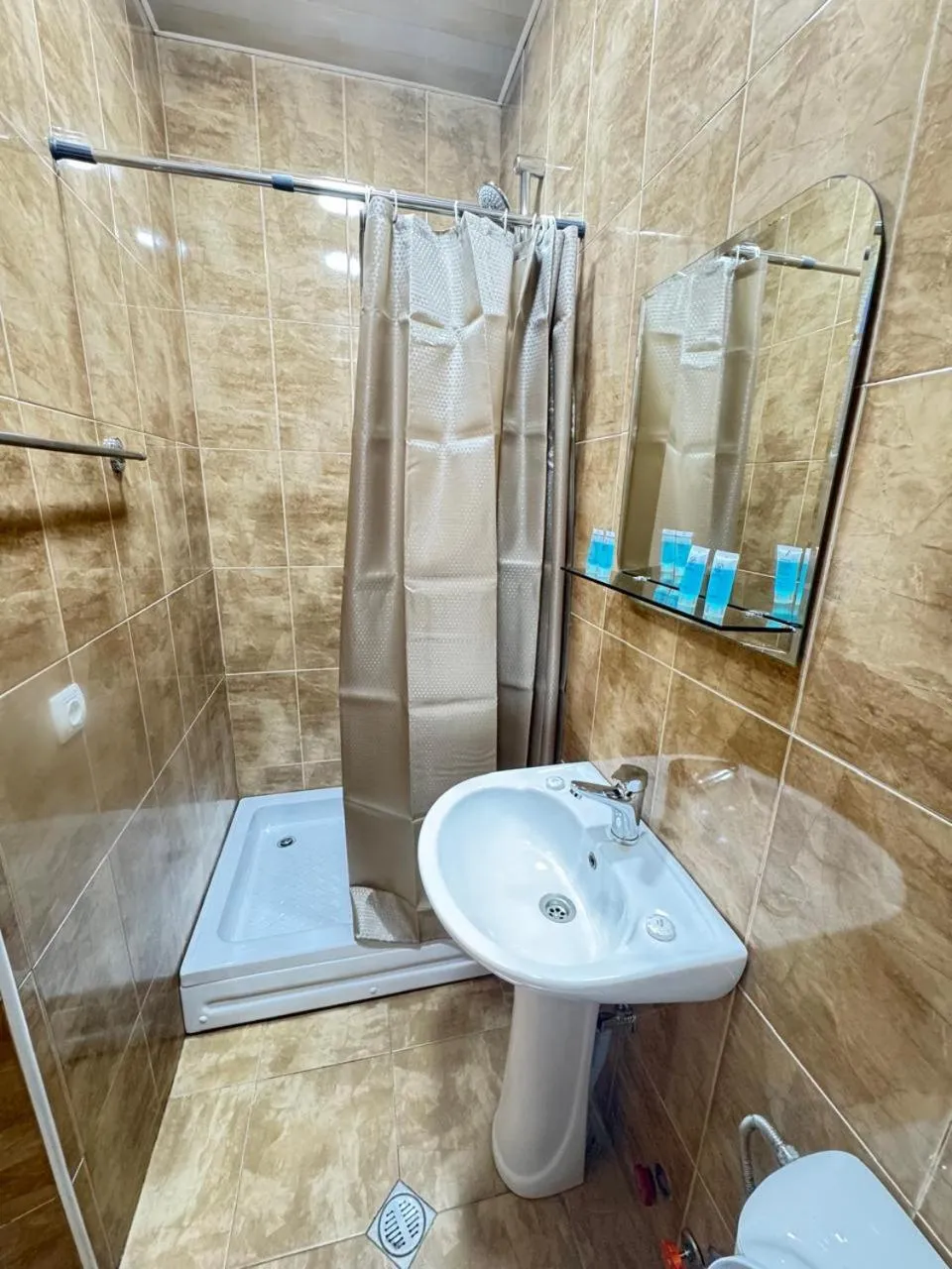 Shower in Hotel Imereti - Old Tbilisi Center