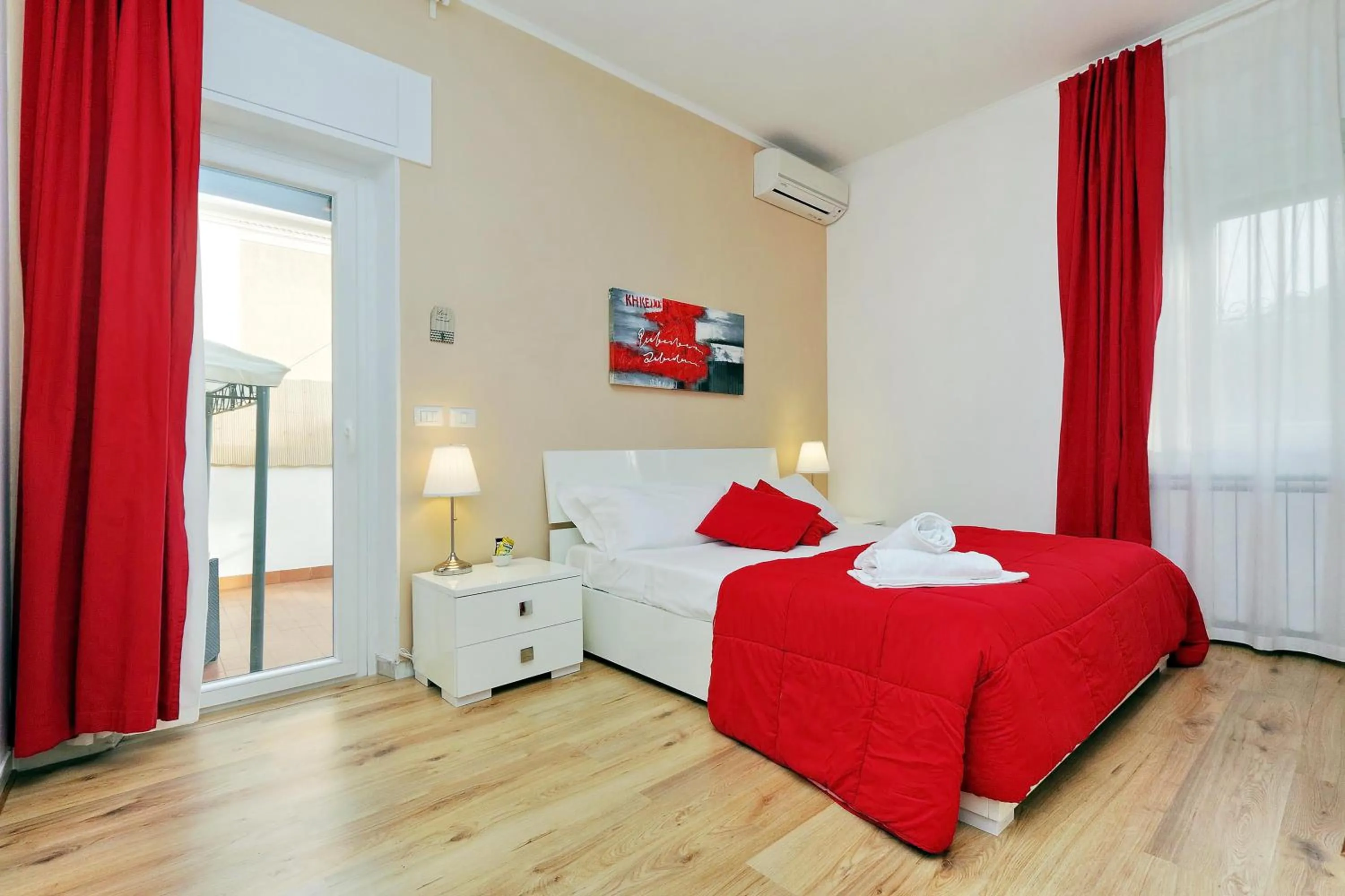 Bedroom, Bed in I Pini di Roma - Rooms & Suites