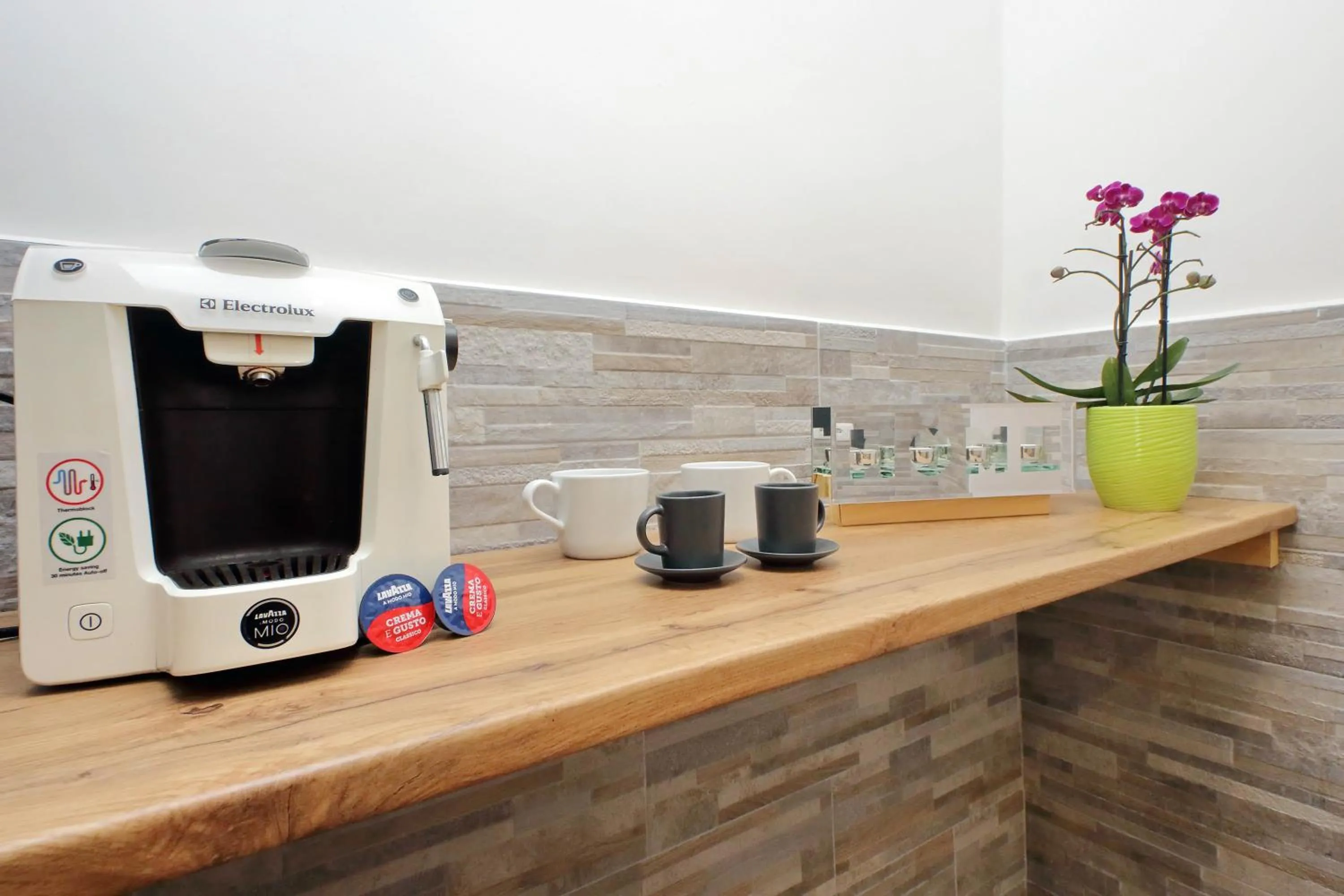 Coffee/tea facilities in I Pini di Roma - Rooms & Suites