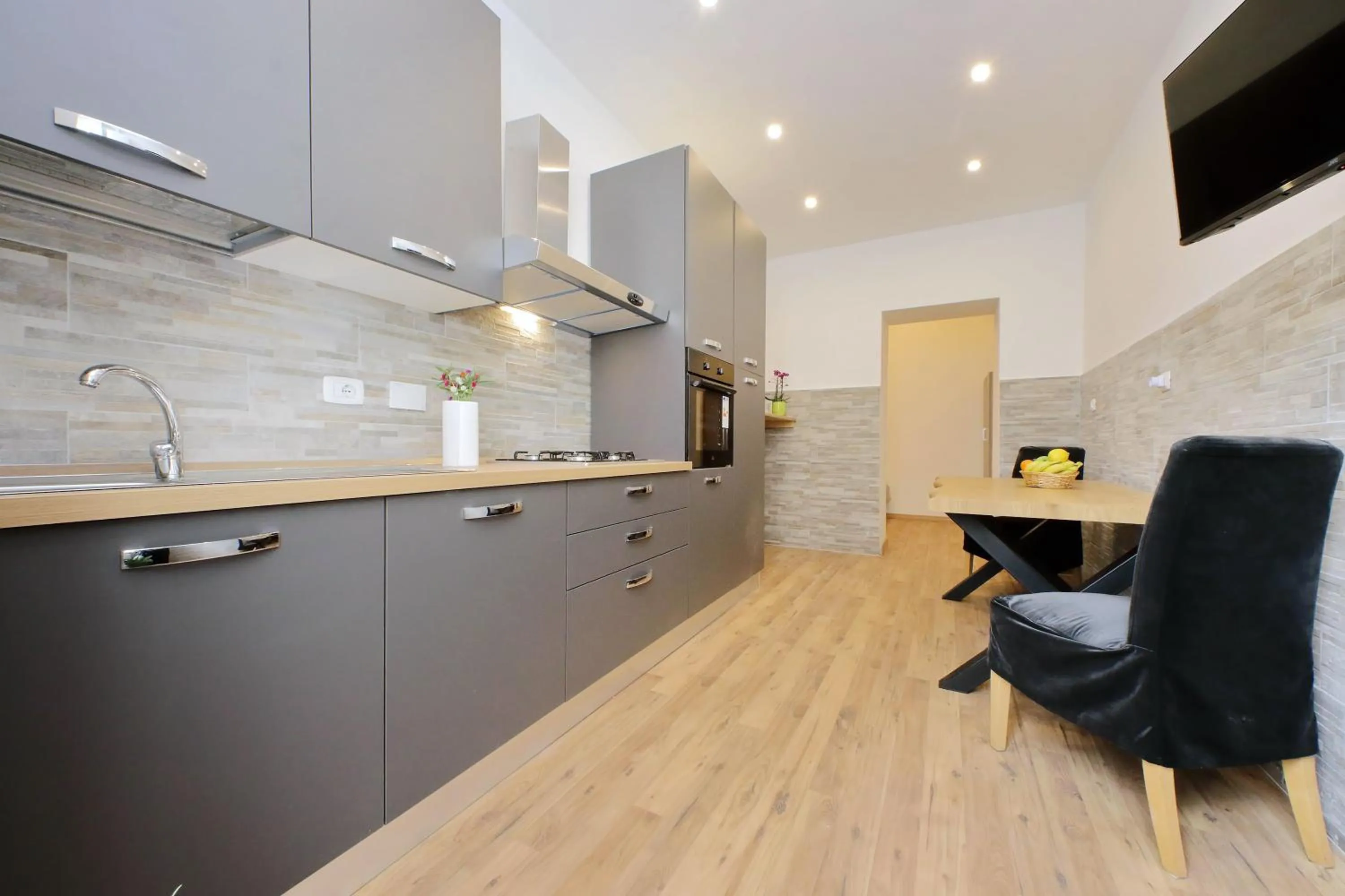 Kitchen or kitchenette in I Pini di Roma - Rooms & Suites