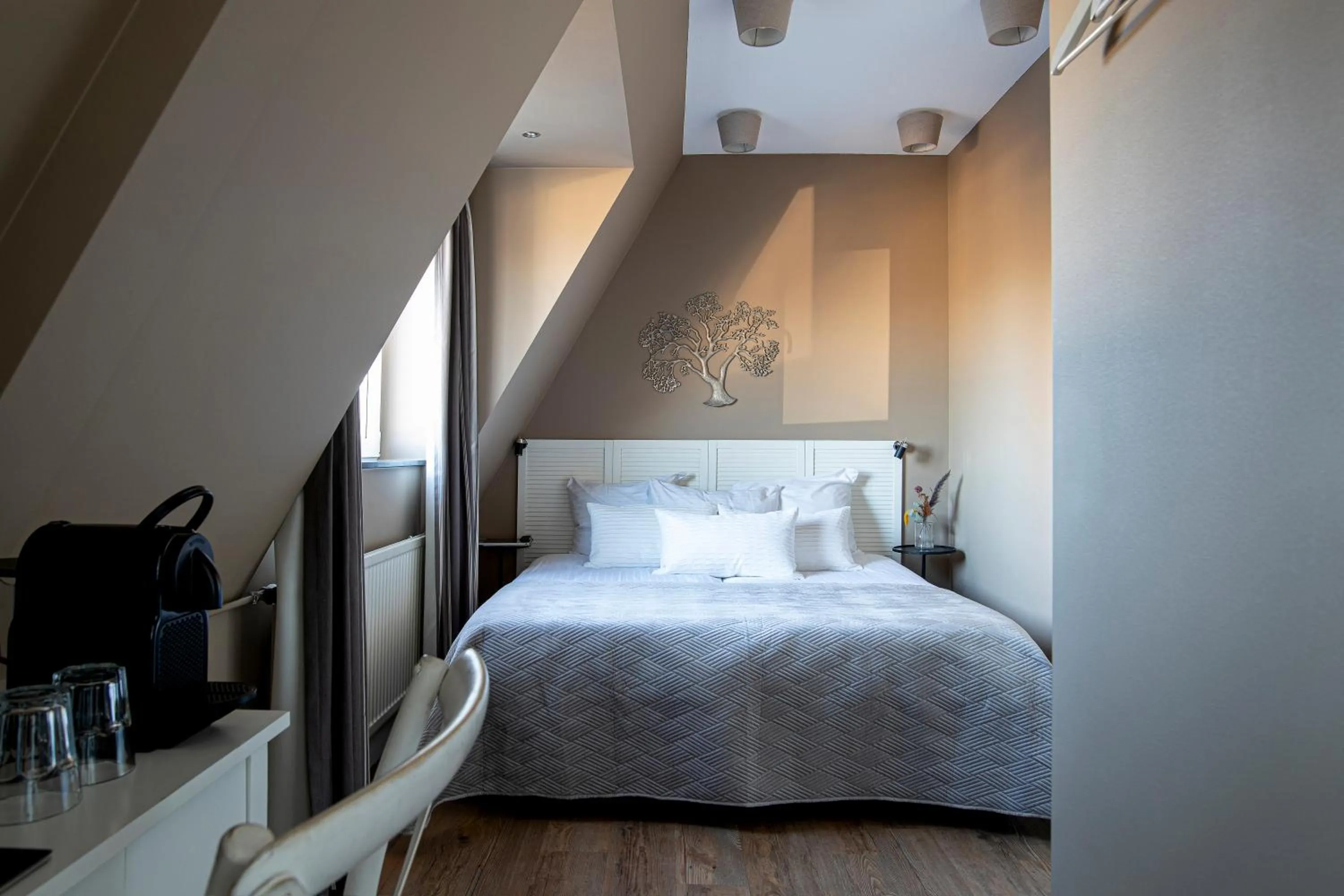 Photo of the whole room, Bed in Schippershuis Terherne