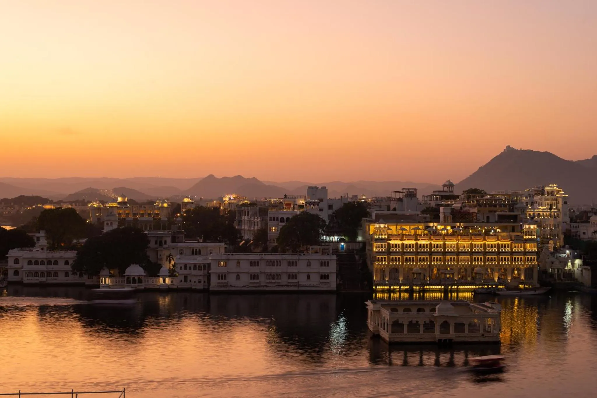 Property building in Hostel Mantra