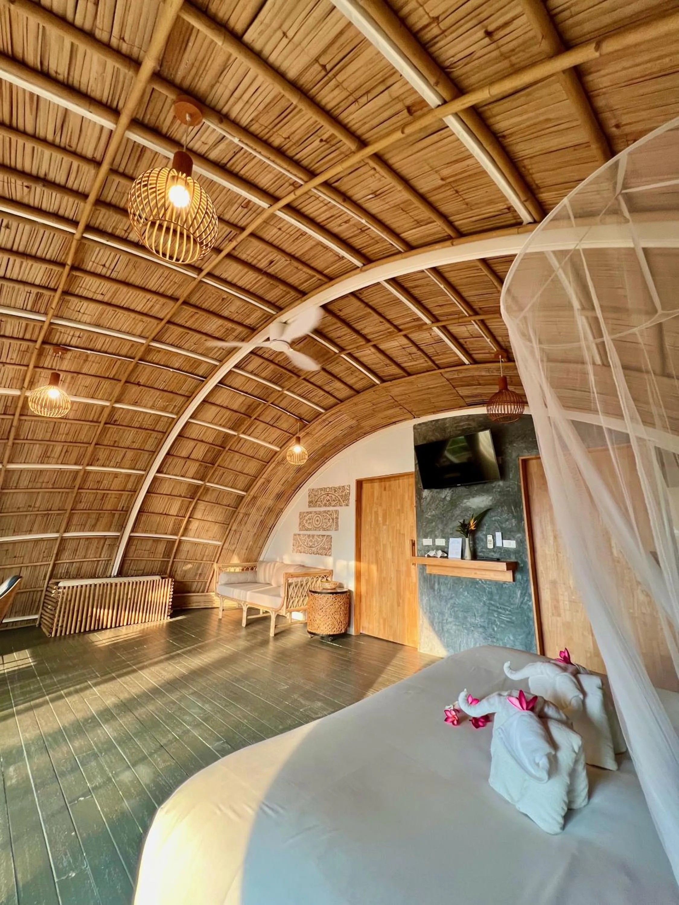 TV and multimedia in Jaiyen Boutique Resort