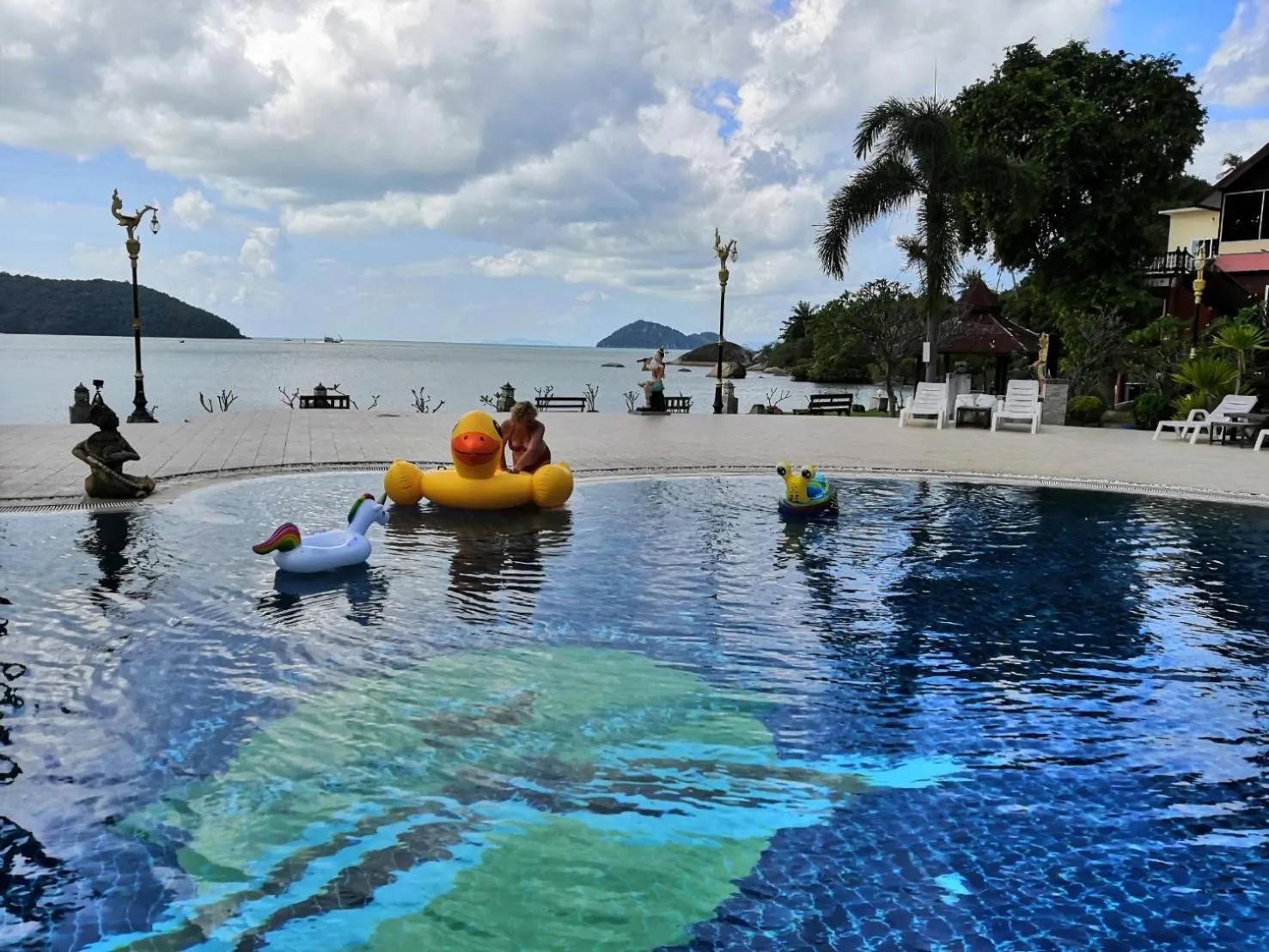 Swimming pool in Grand Sea Beach Resort