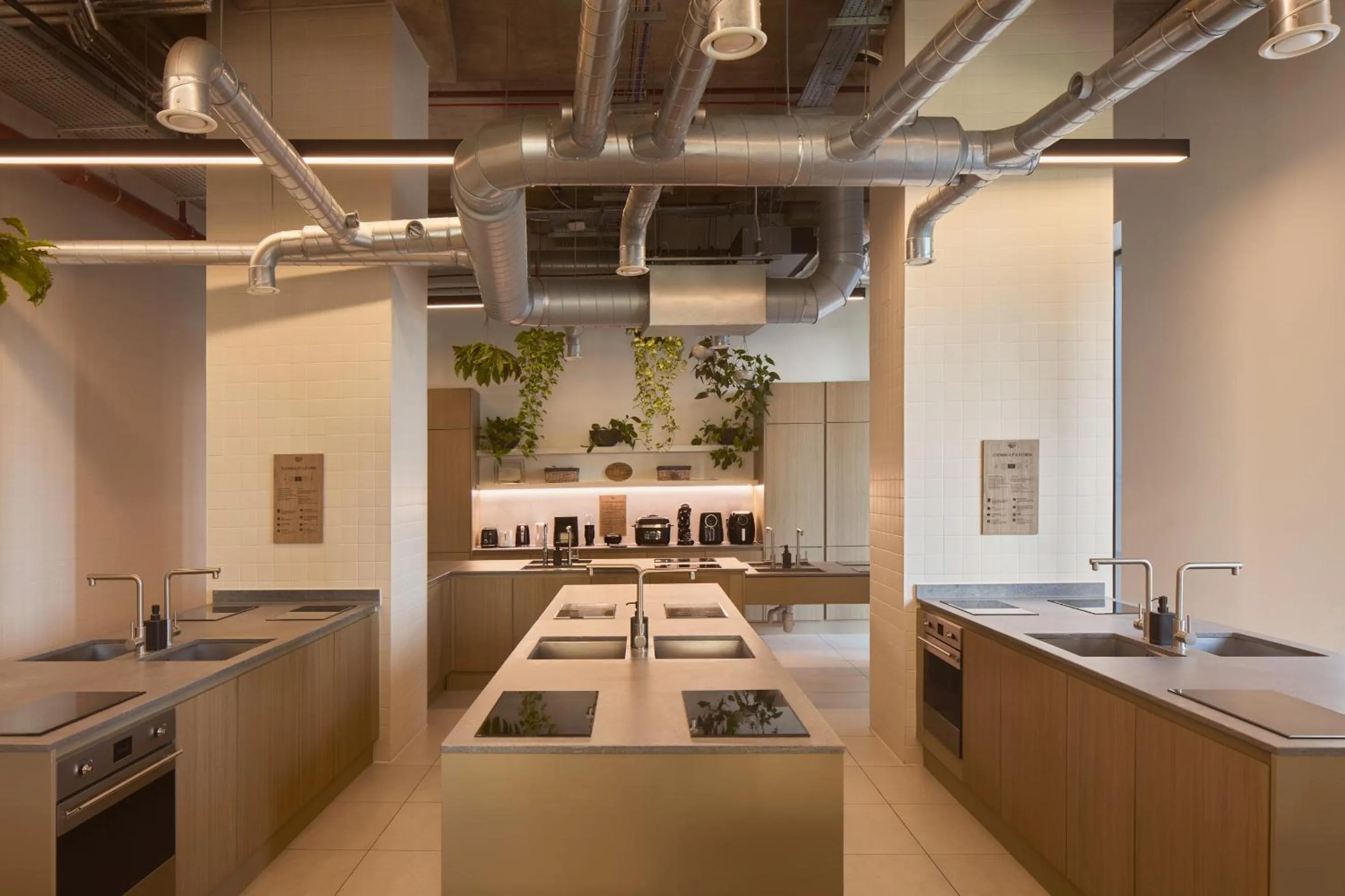 Communal kitchen in ARK Canary Wharf