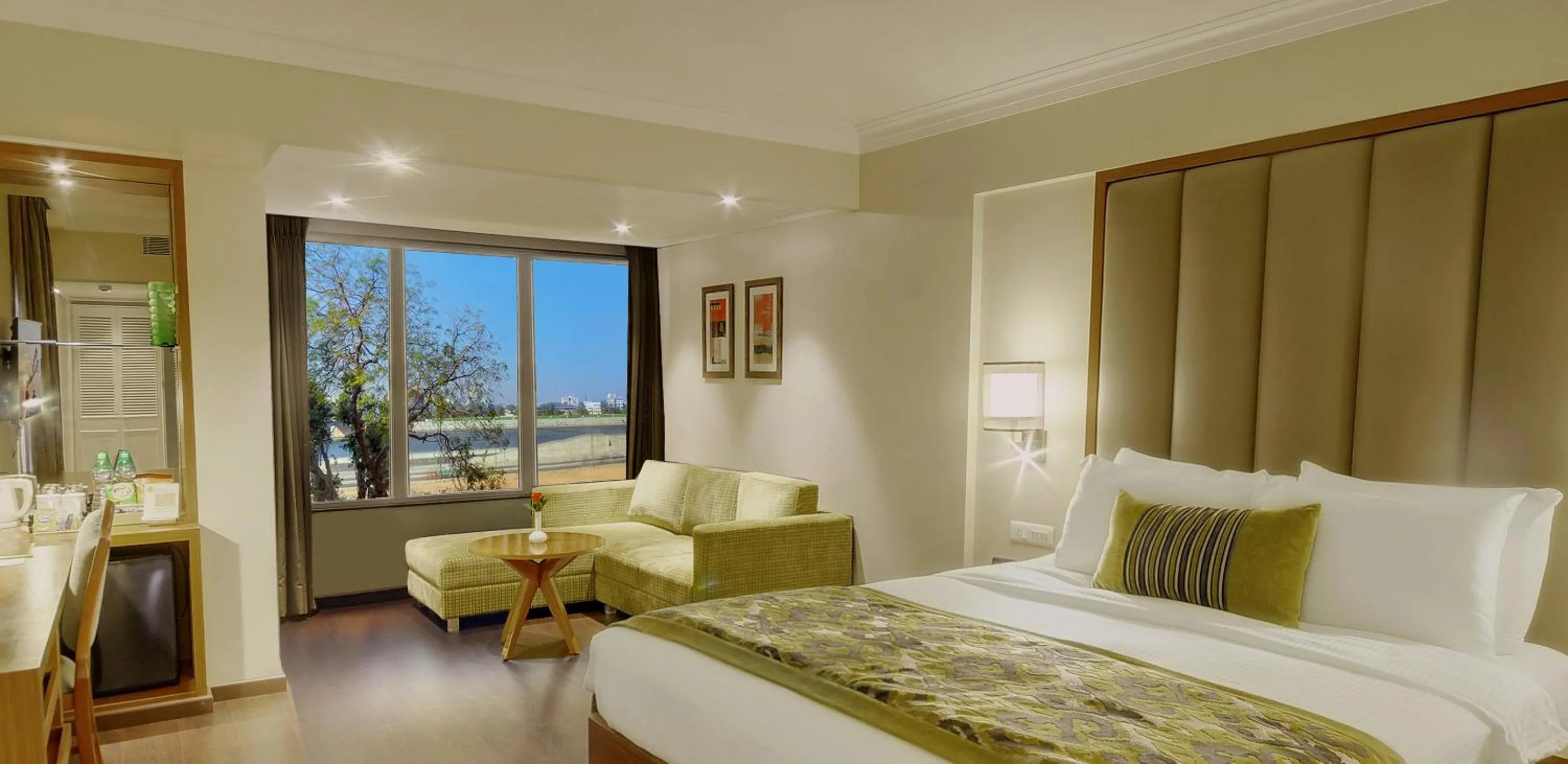Bed in Lemon Tree Premier “The Atrium” Ahmedabad
