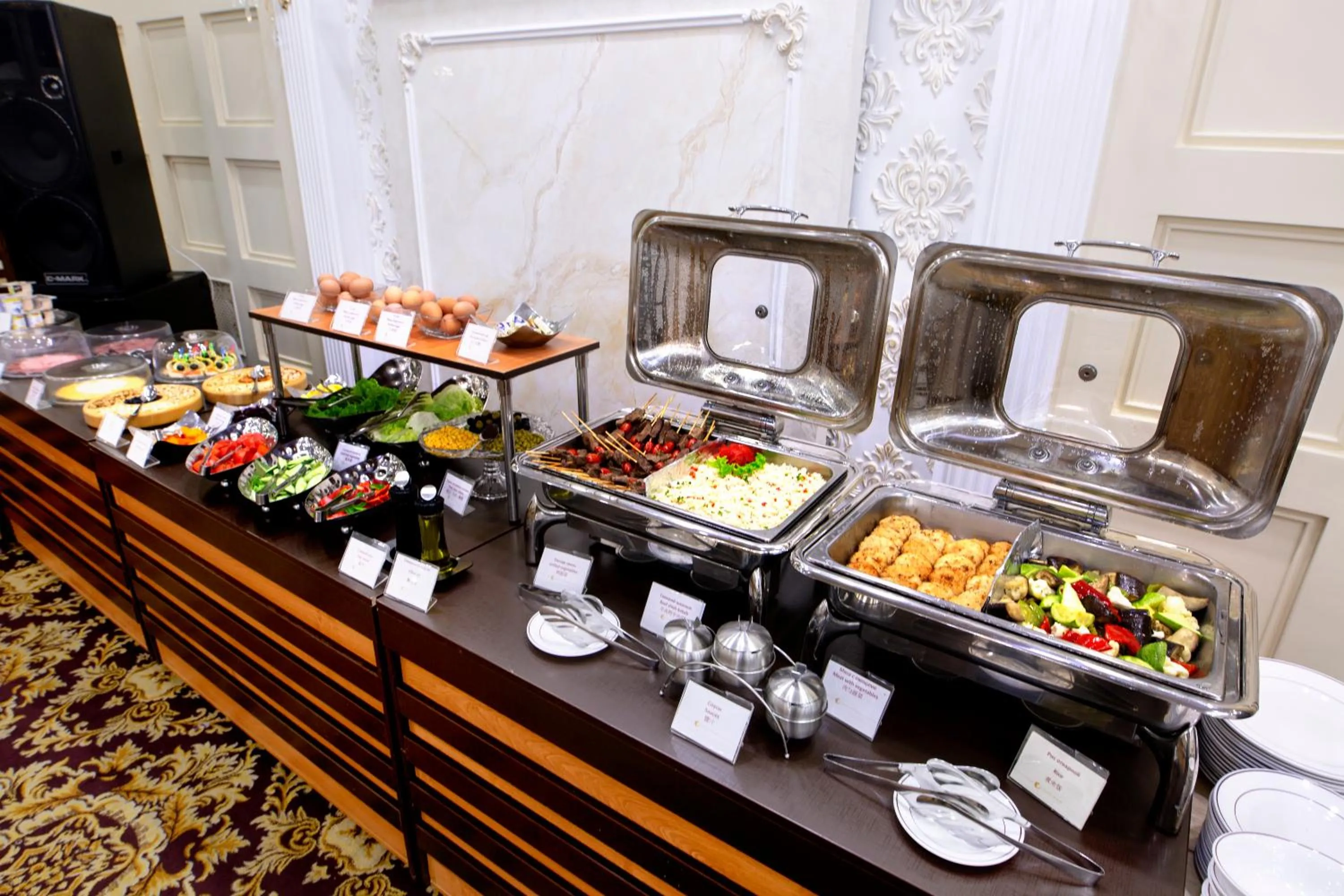 Breakfast in Golden Dragon