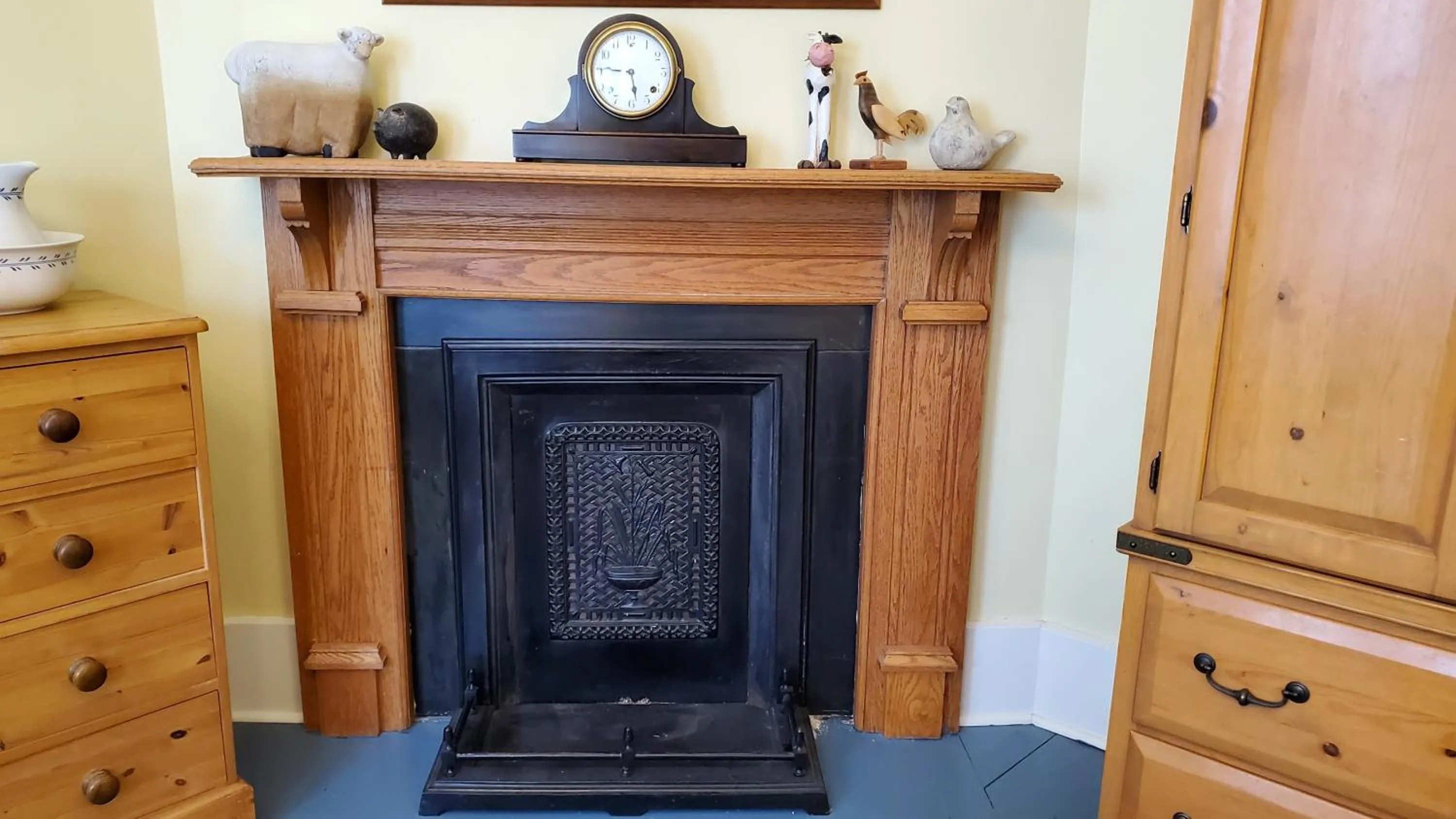 Bedroom in The Lark & Loon Inn