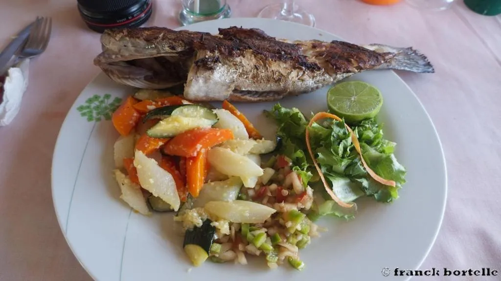 Restaurant/places to eat in Hotel le Trarza