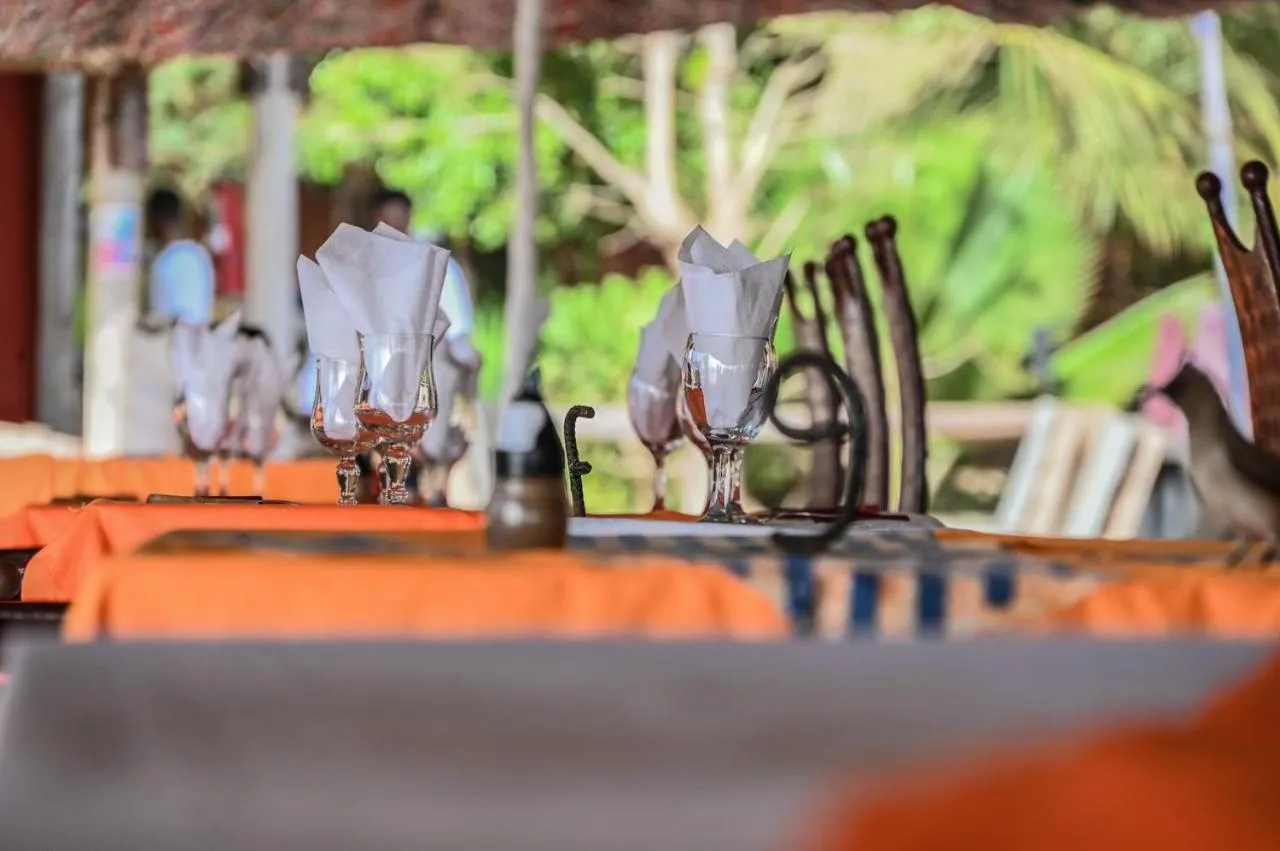 Restaurant/places to eat in Hotel le Trarza