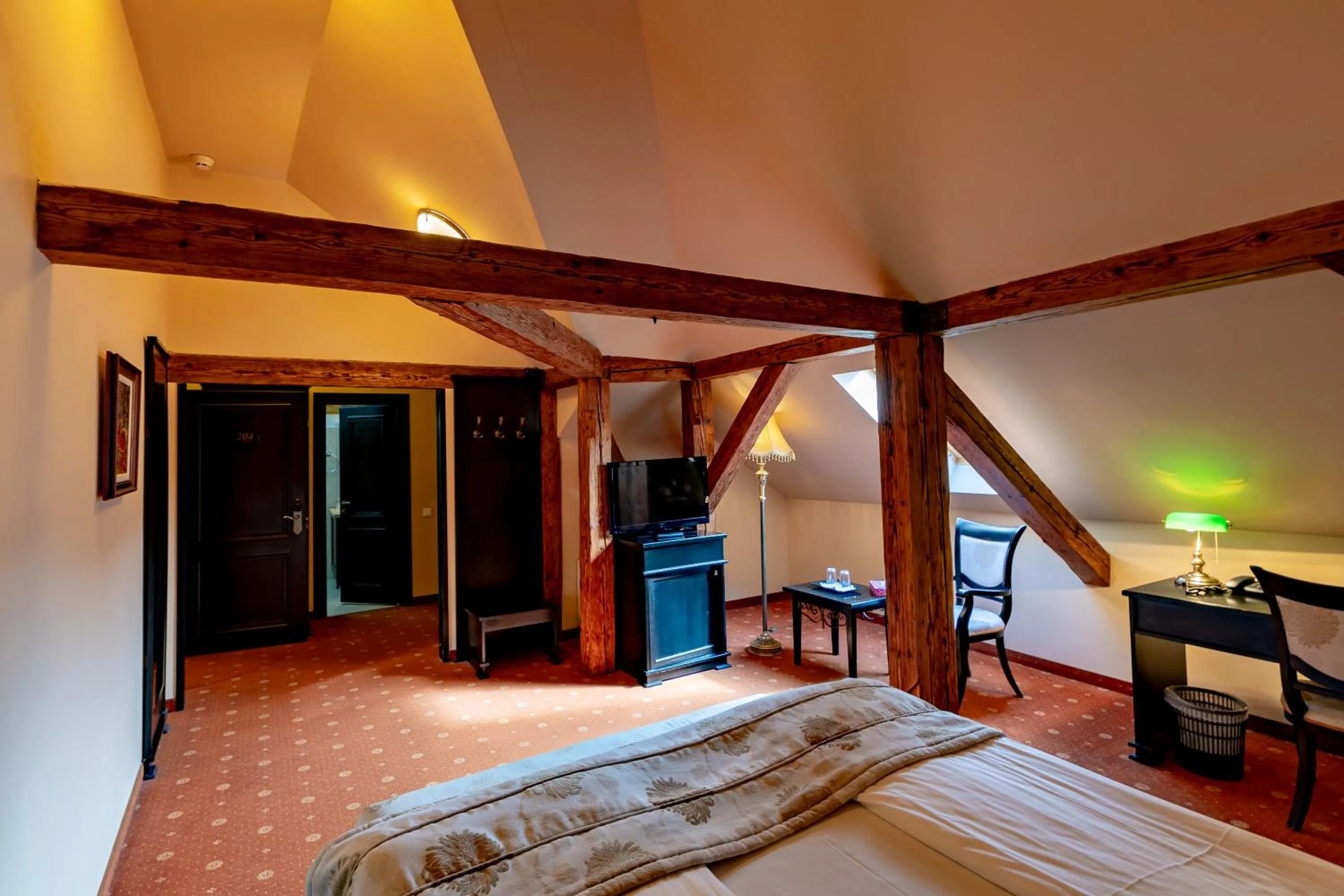 Bedroom, Bed in Hotel Central Park Sighisoara