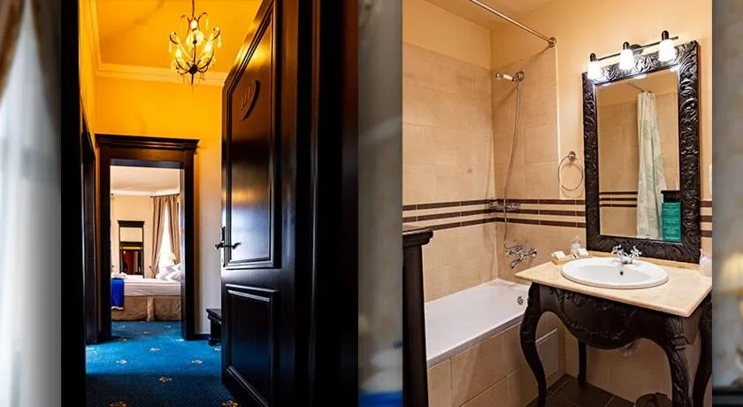 Bathroom, Bed in Hotel Central Park Sighisoara