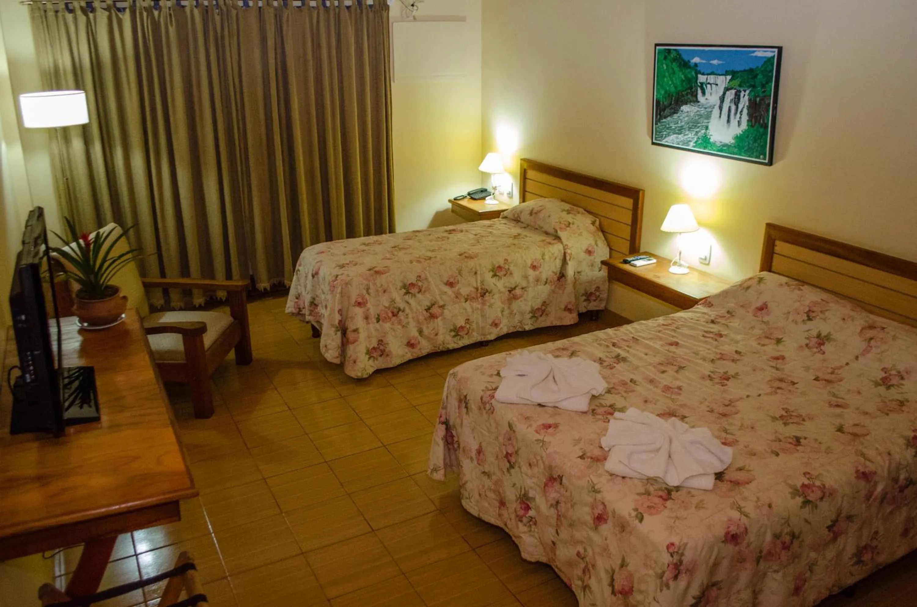 Bedroom, Bed in Hotel Carmen