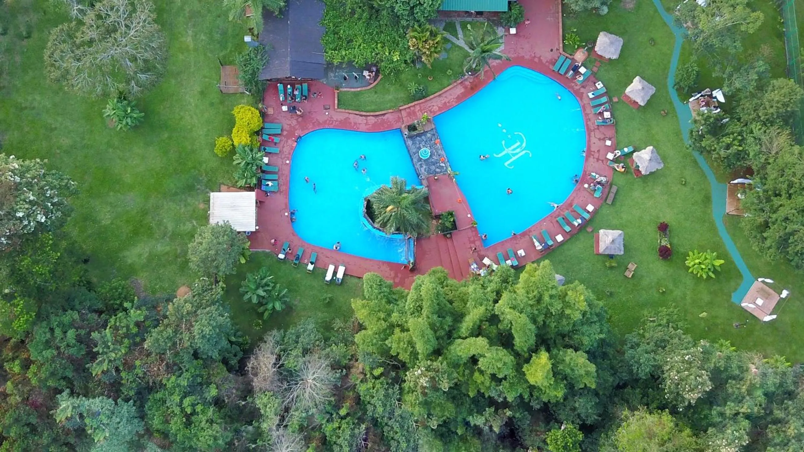 Swimming pool in Hotel Carmen