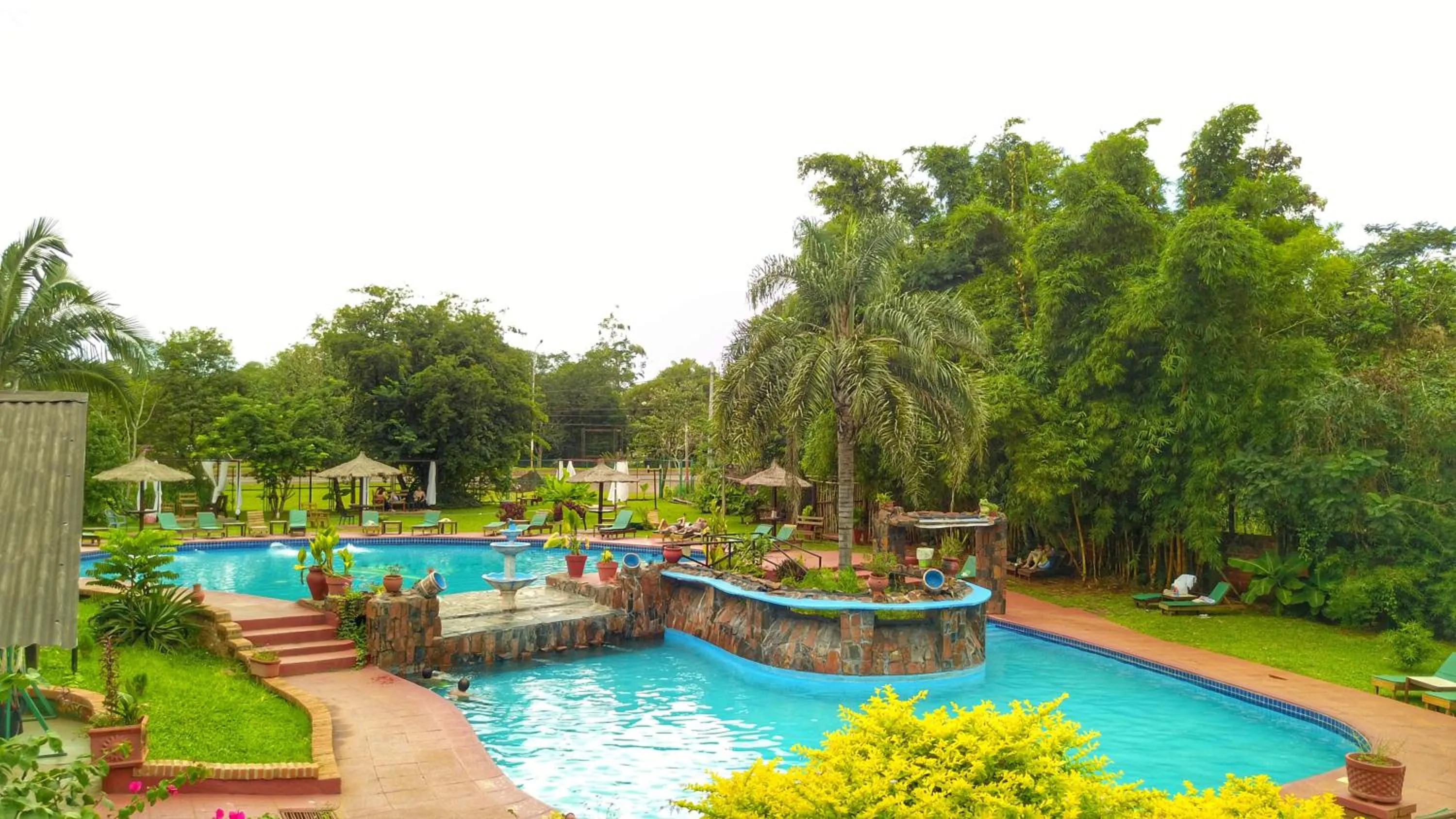 Swimming pool in Hotel Carmen