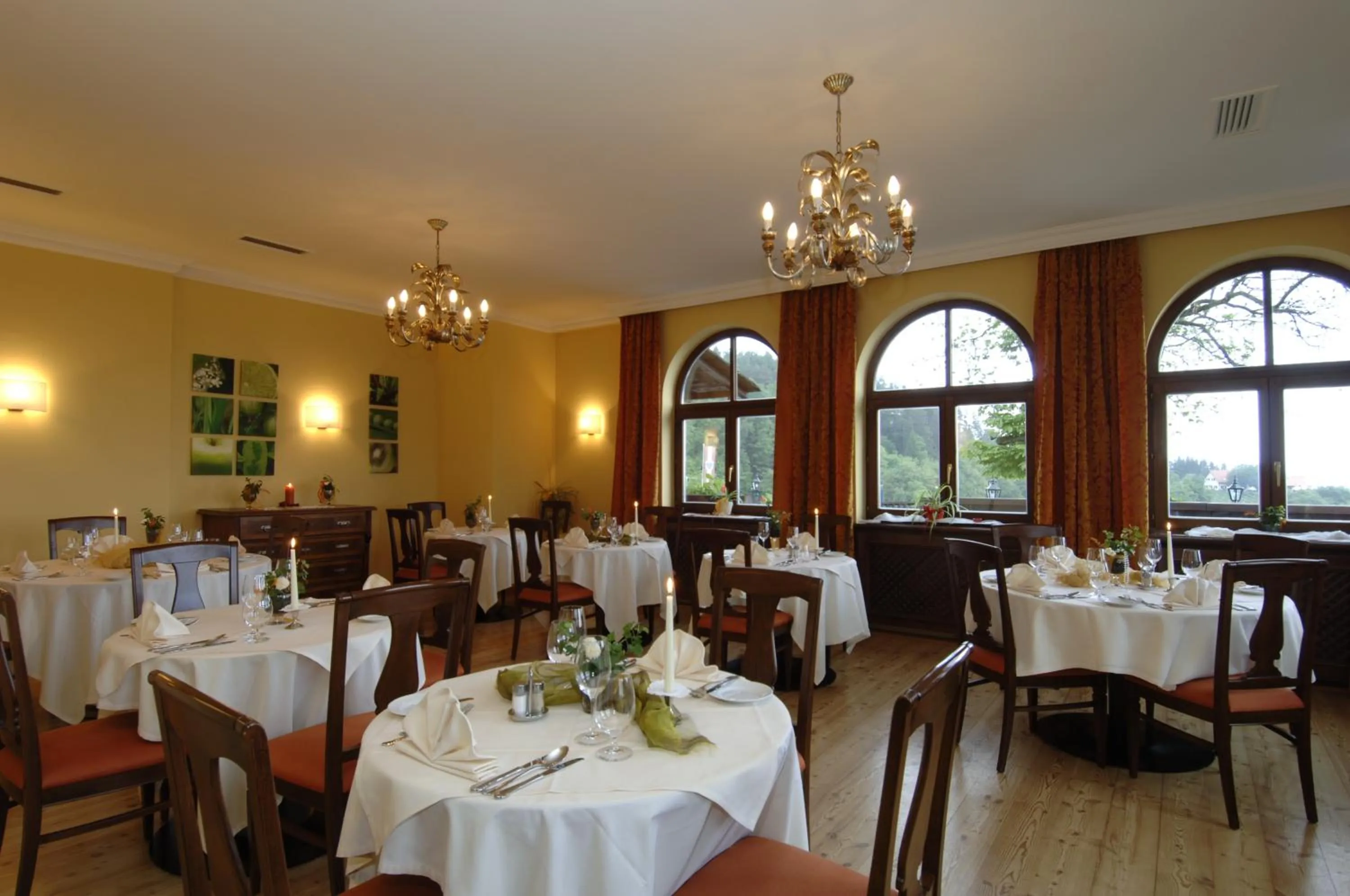 Restaurant/places to eat in Burg Deutschlandsberg