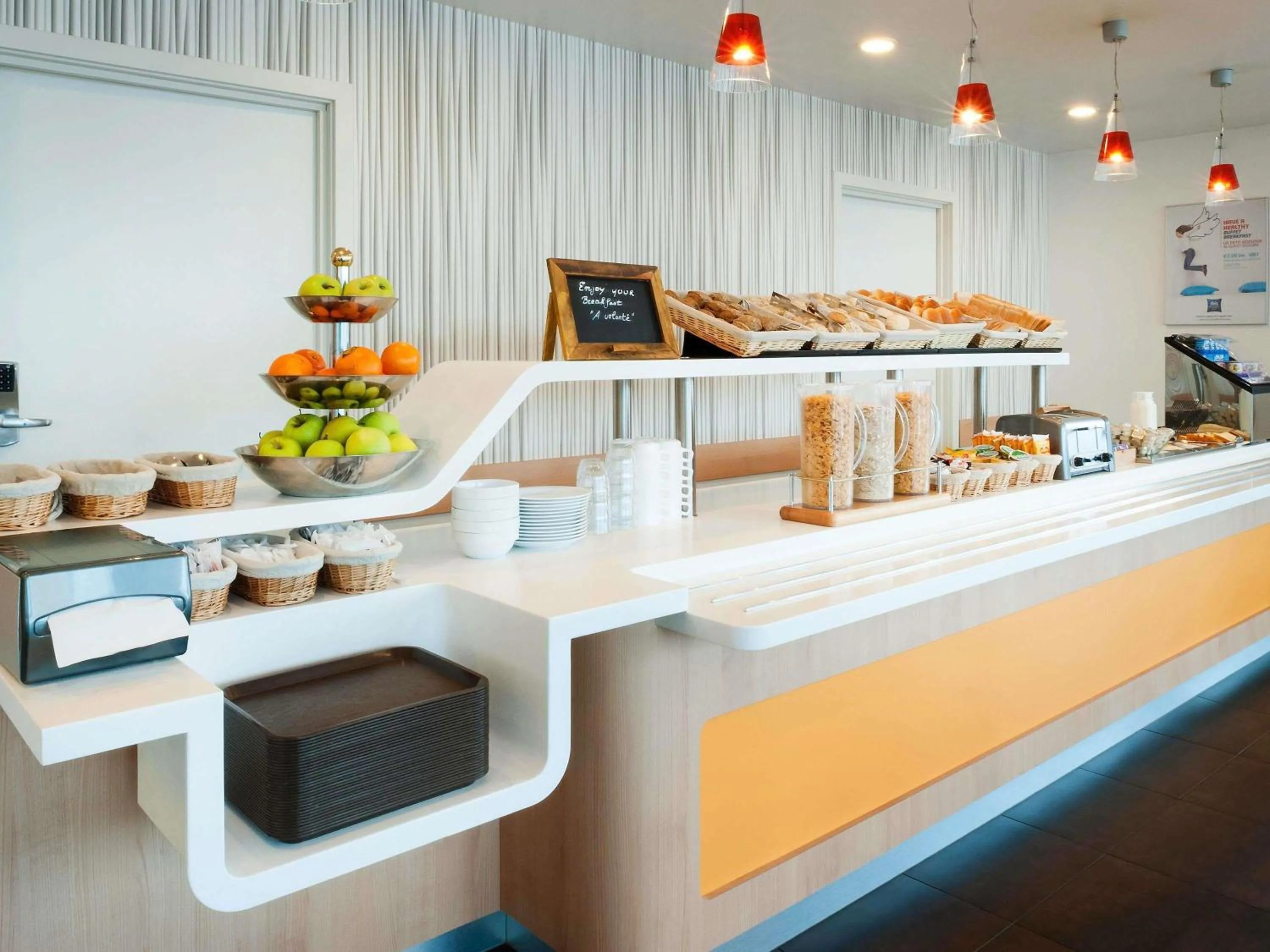 Property building in ibis Budget Brussels South Ruisbroek