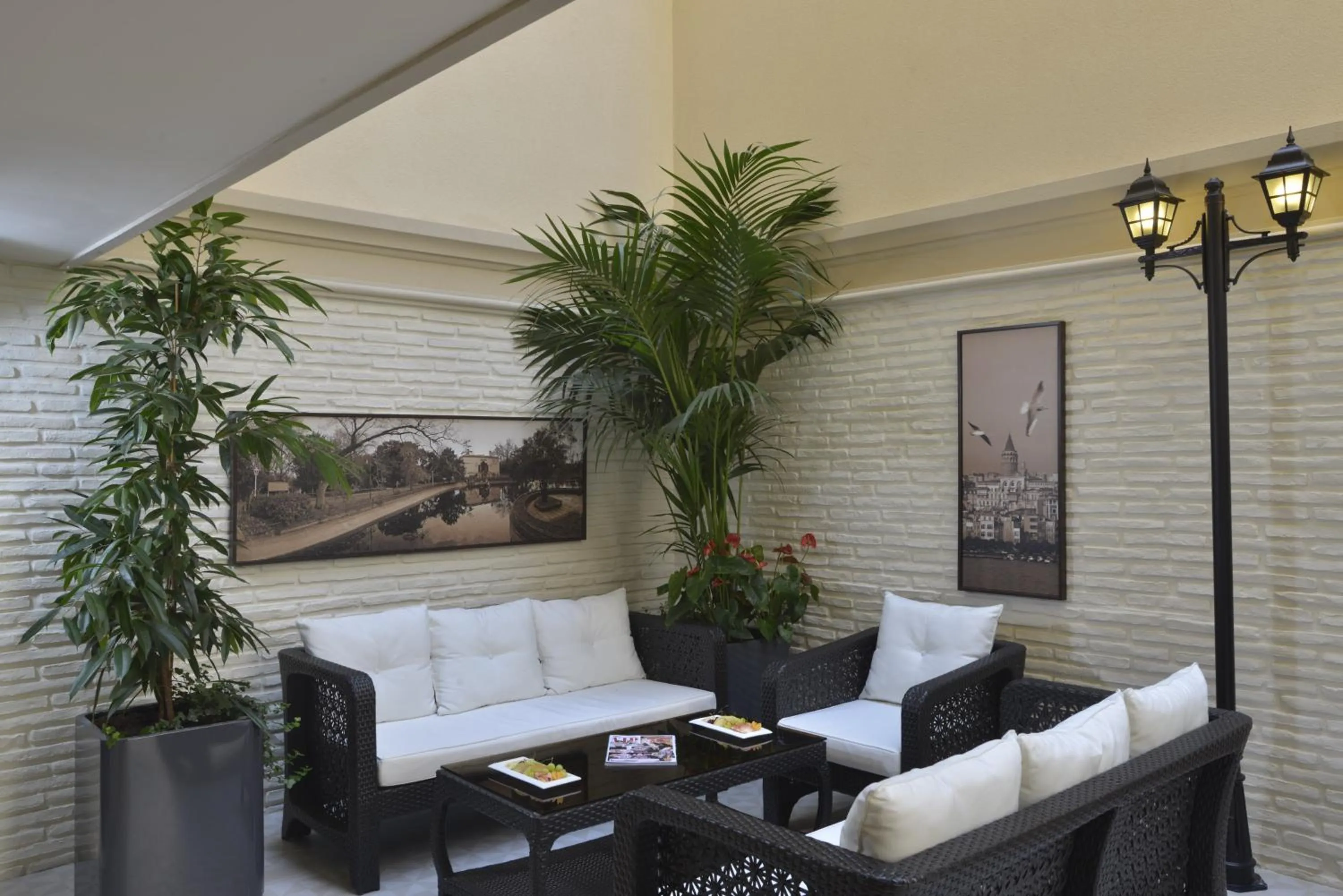 Restaurant/places to eat in Nidya Hotel Galataport