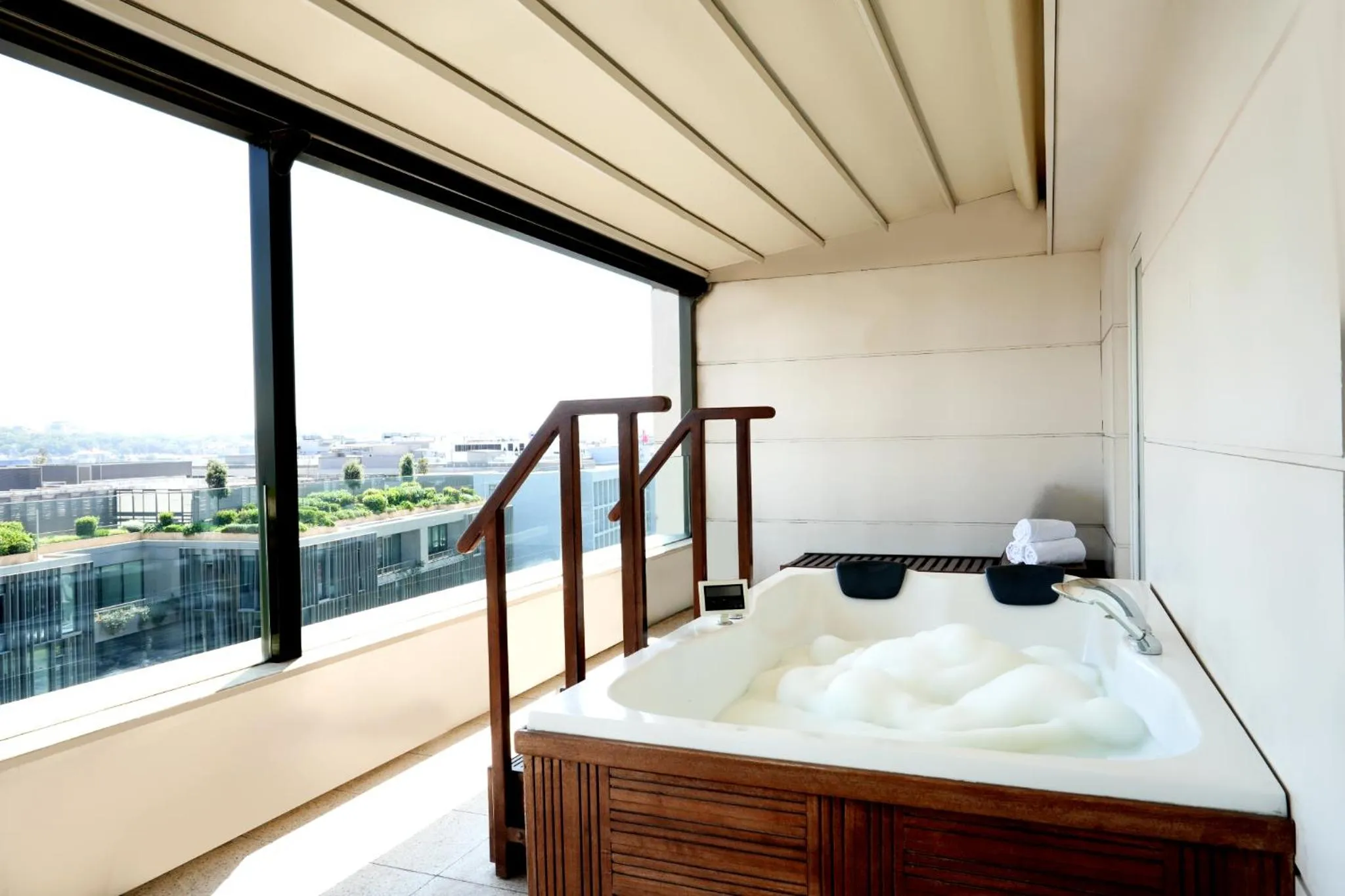 Hot Tub, Bed in Nidya Hotel Galataport