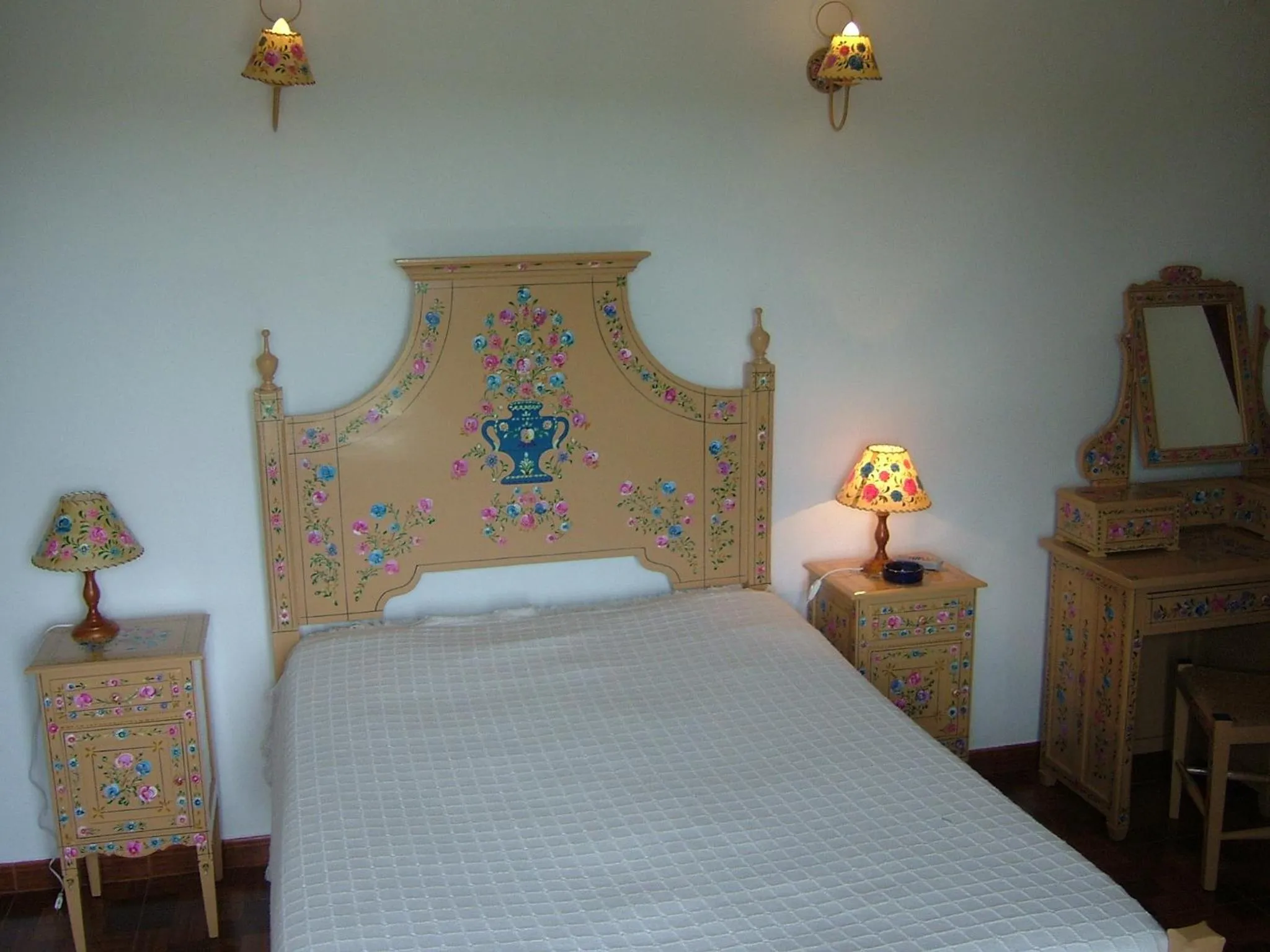 Bedroom, Bed in "O Viajante" Low Cost Hotel