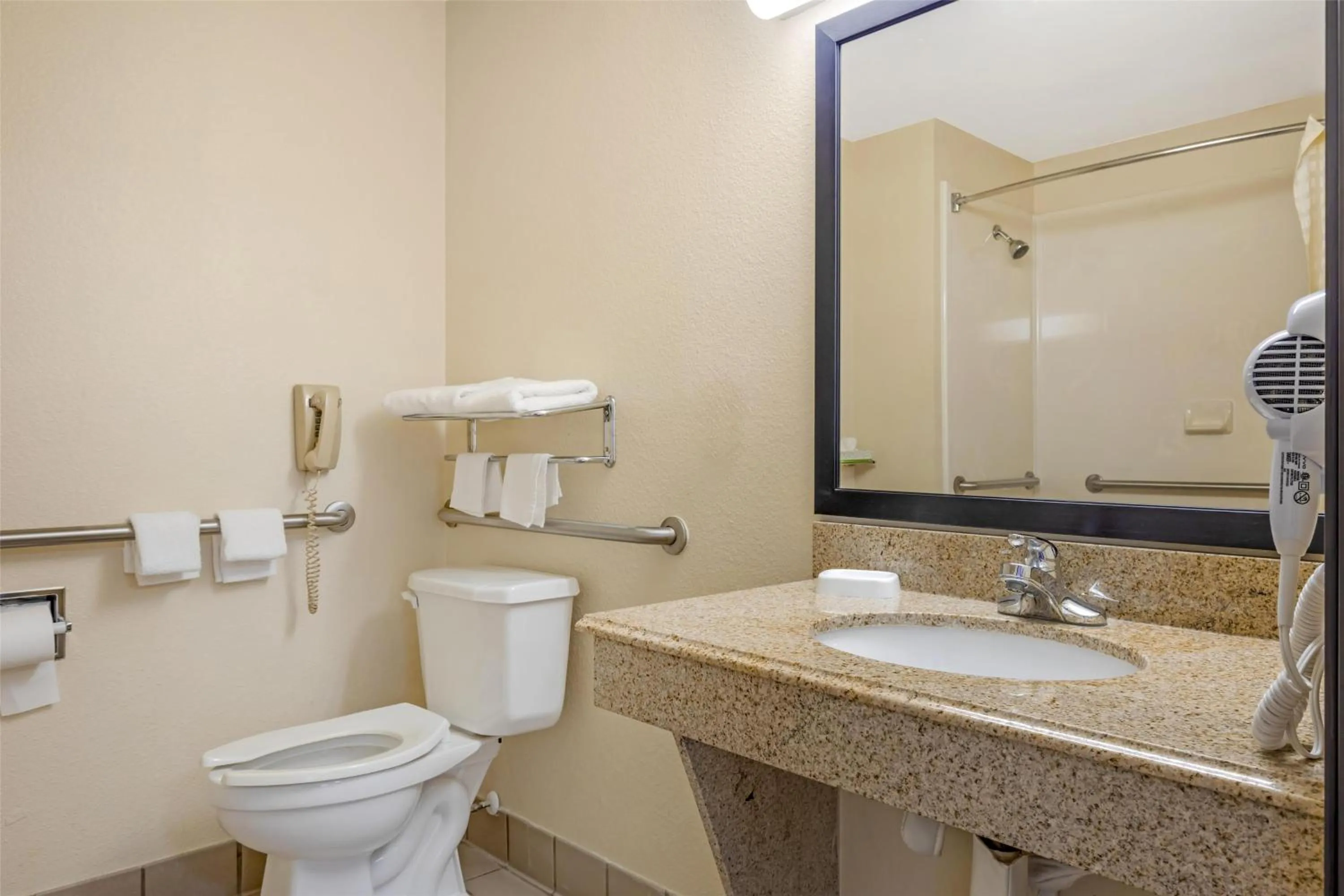 Bathroom in Best Western Northwest Inn