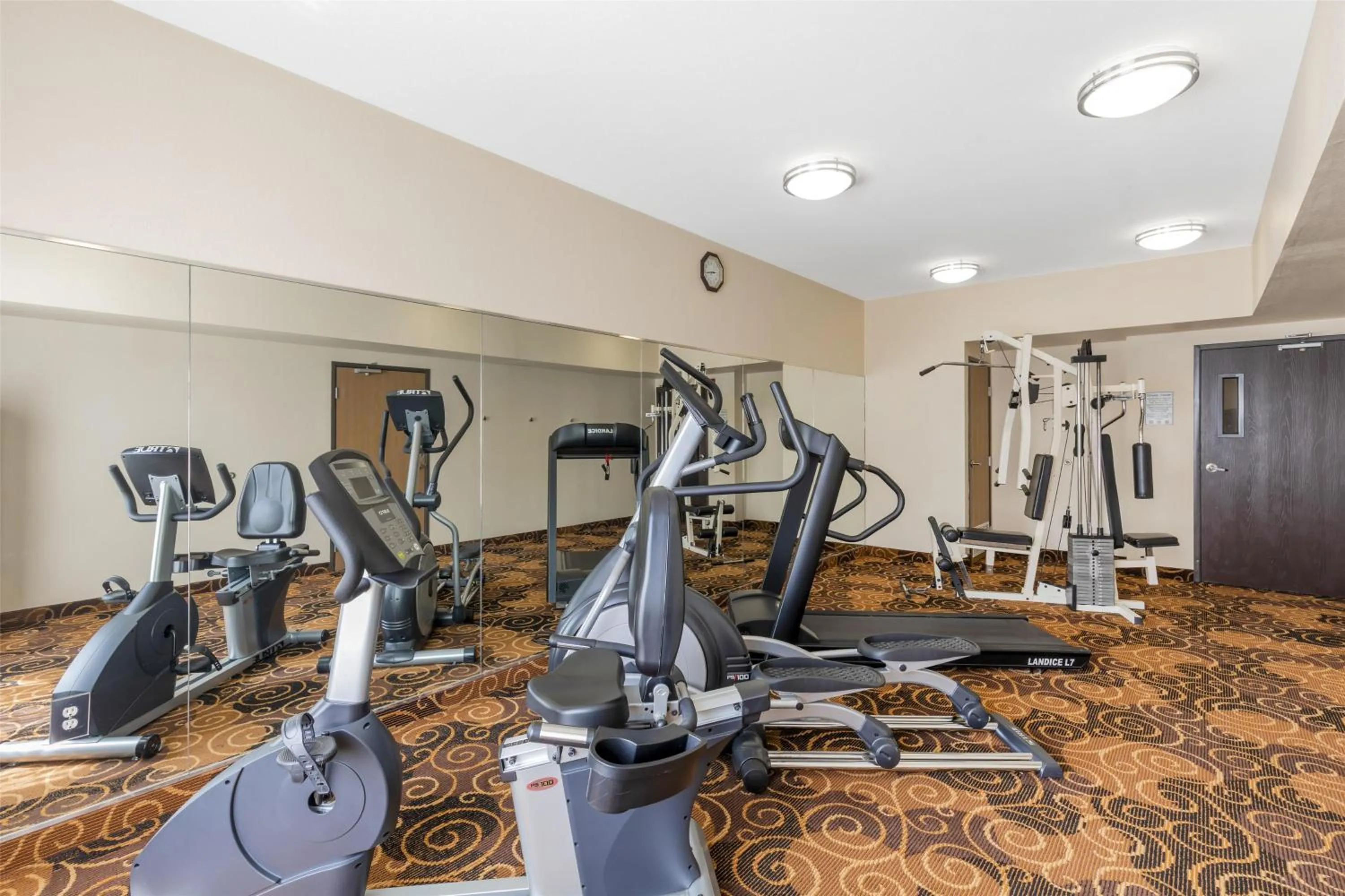 Fitness centre/facilities in Best Western Northwest Inn