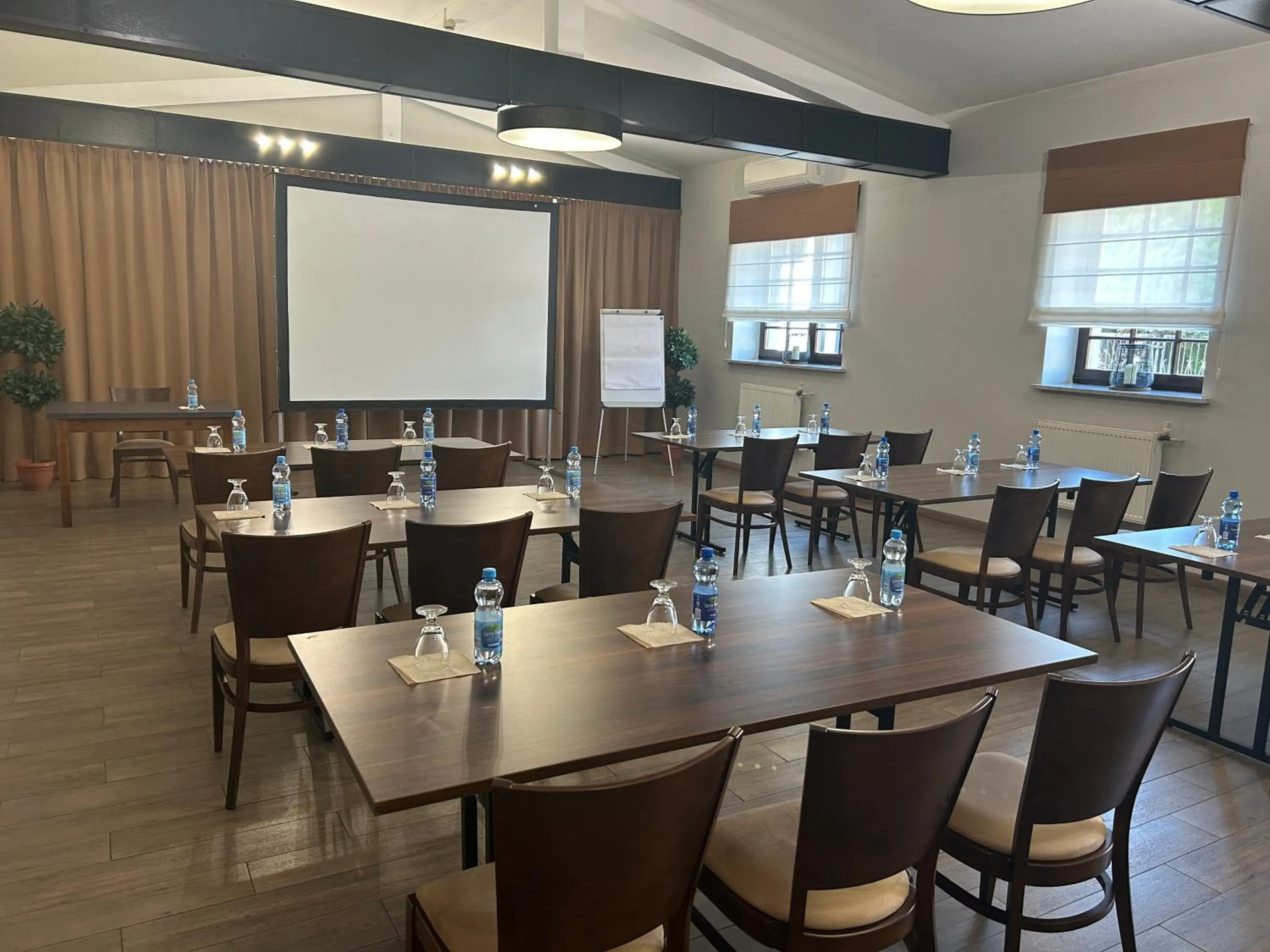 Meeting/conference room in REST HOTEL VARIA Działdowo