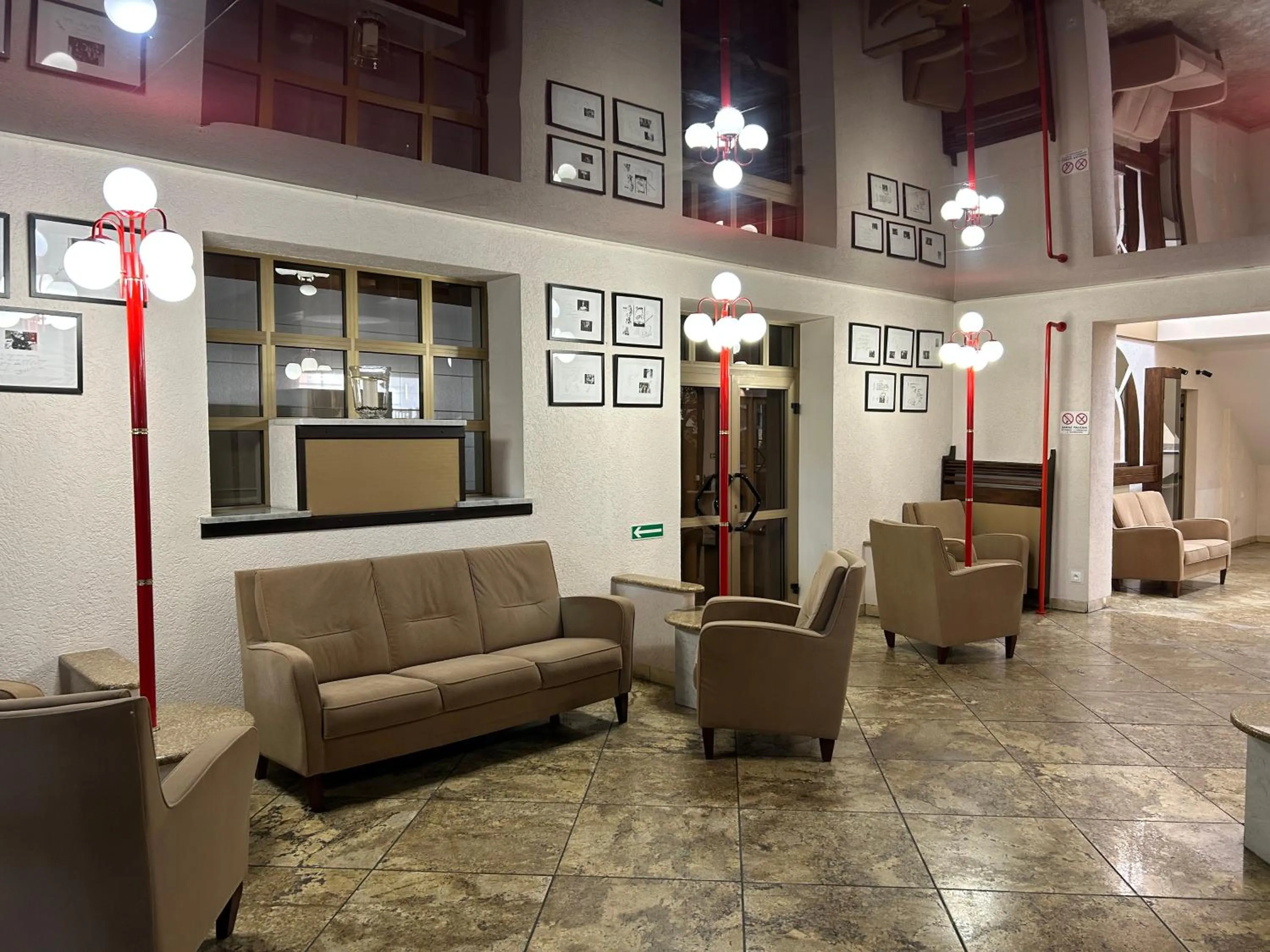 Lobby or reception in REST HOTEL VARIA Działdowo