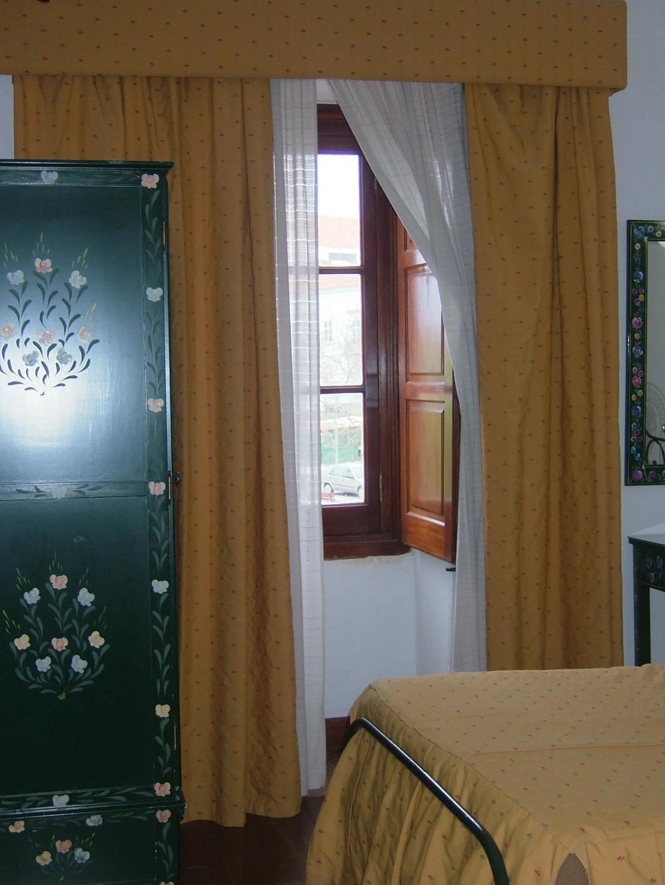 Bed in Alentejano Low Cost Hotel