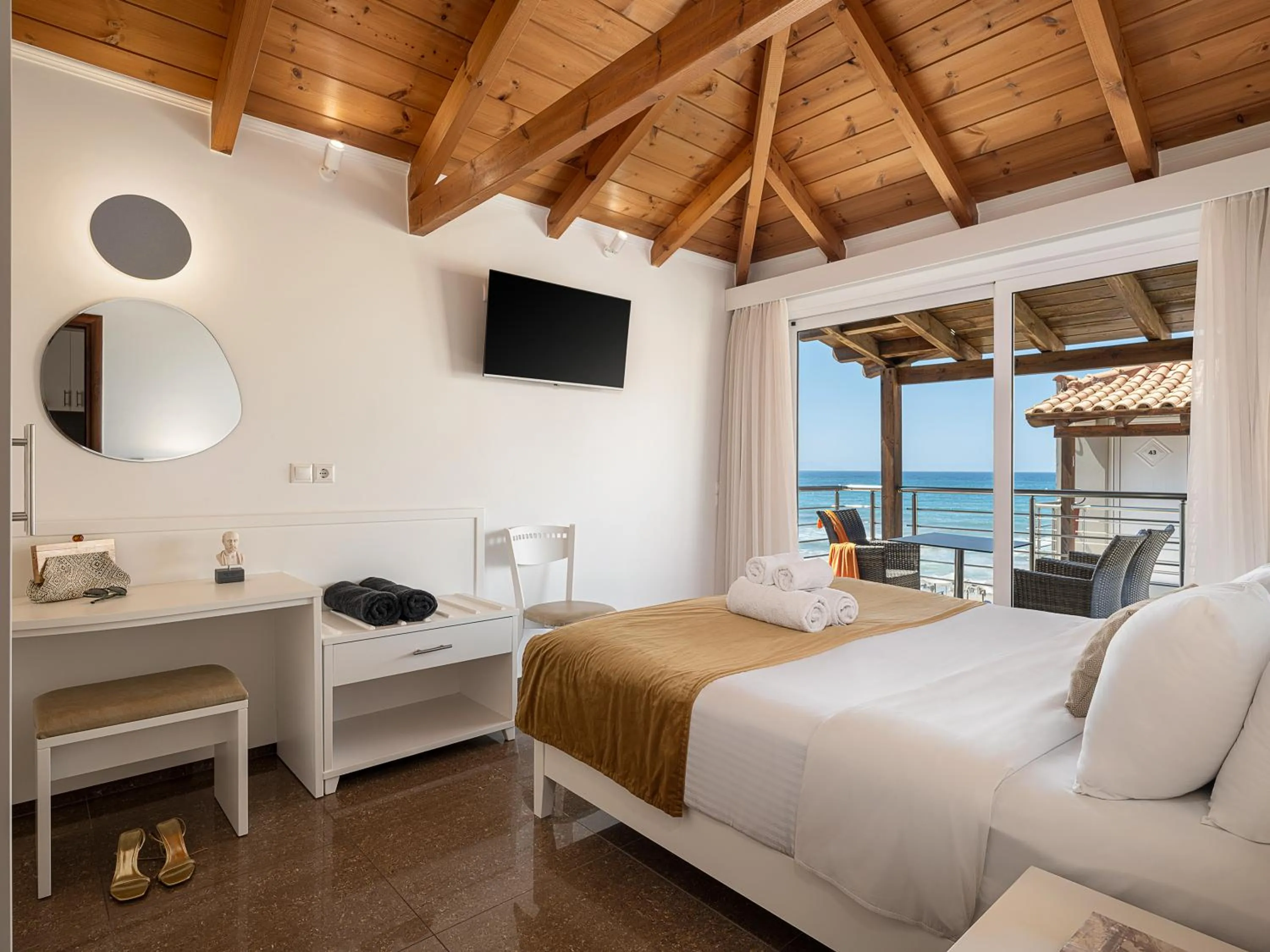 Sea view, Bed in Vergina Beach Hotel