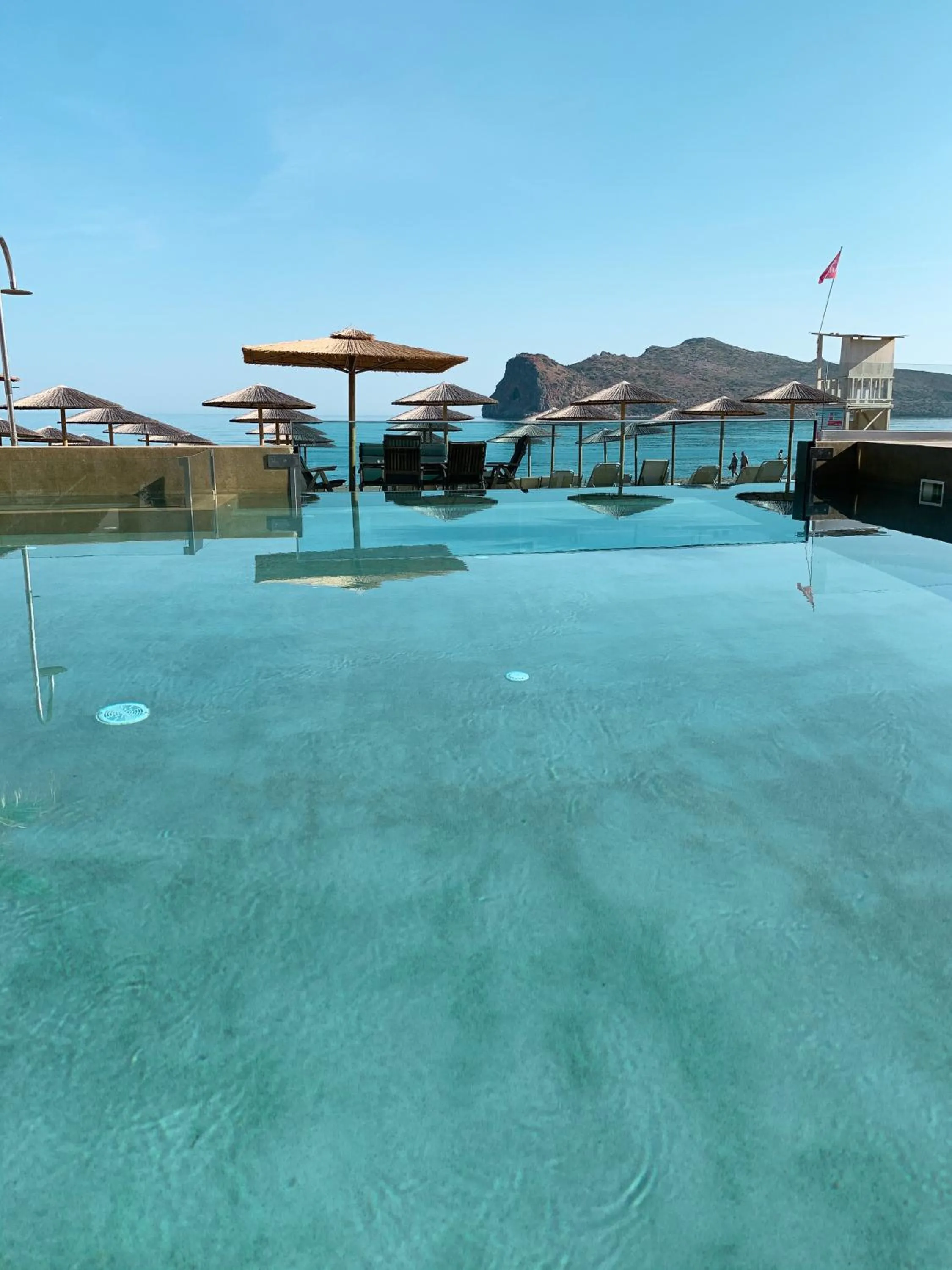 Swimming pool in Vergina Beach Hotel