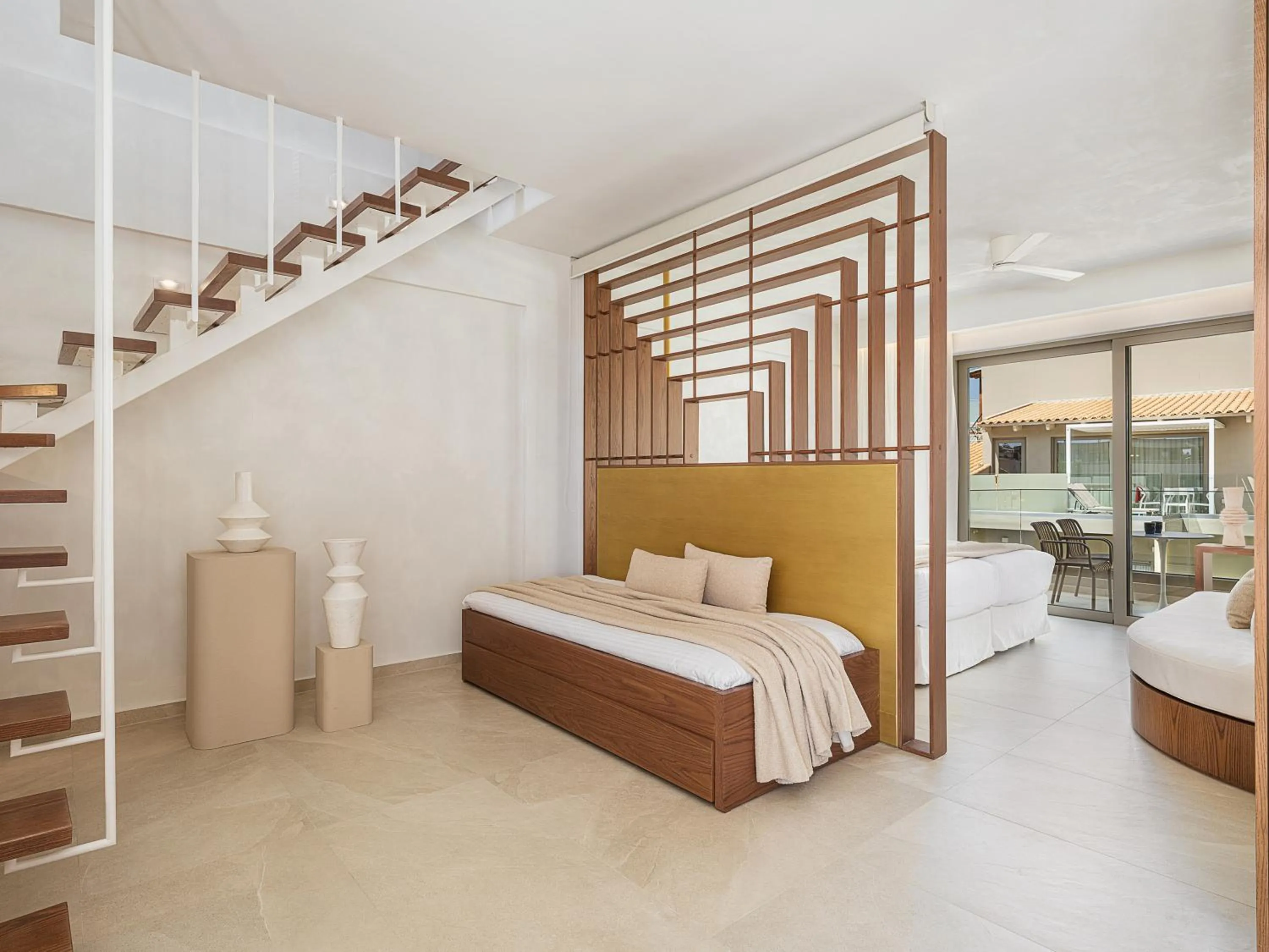 Living room, Bed in Vergina Beach Hotel