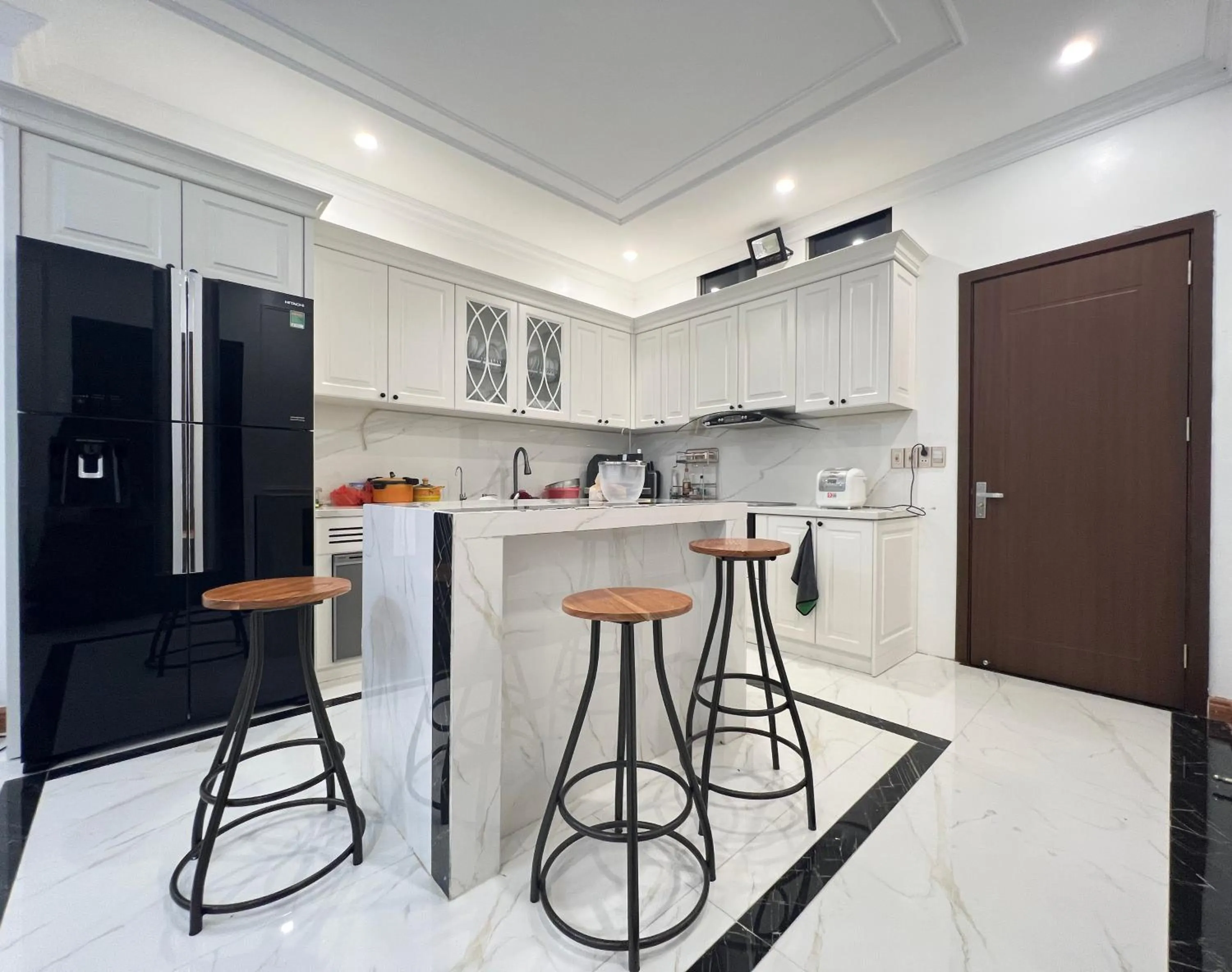 Kitchen or kitchenette in Golden Jungle House