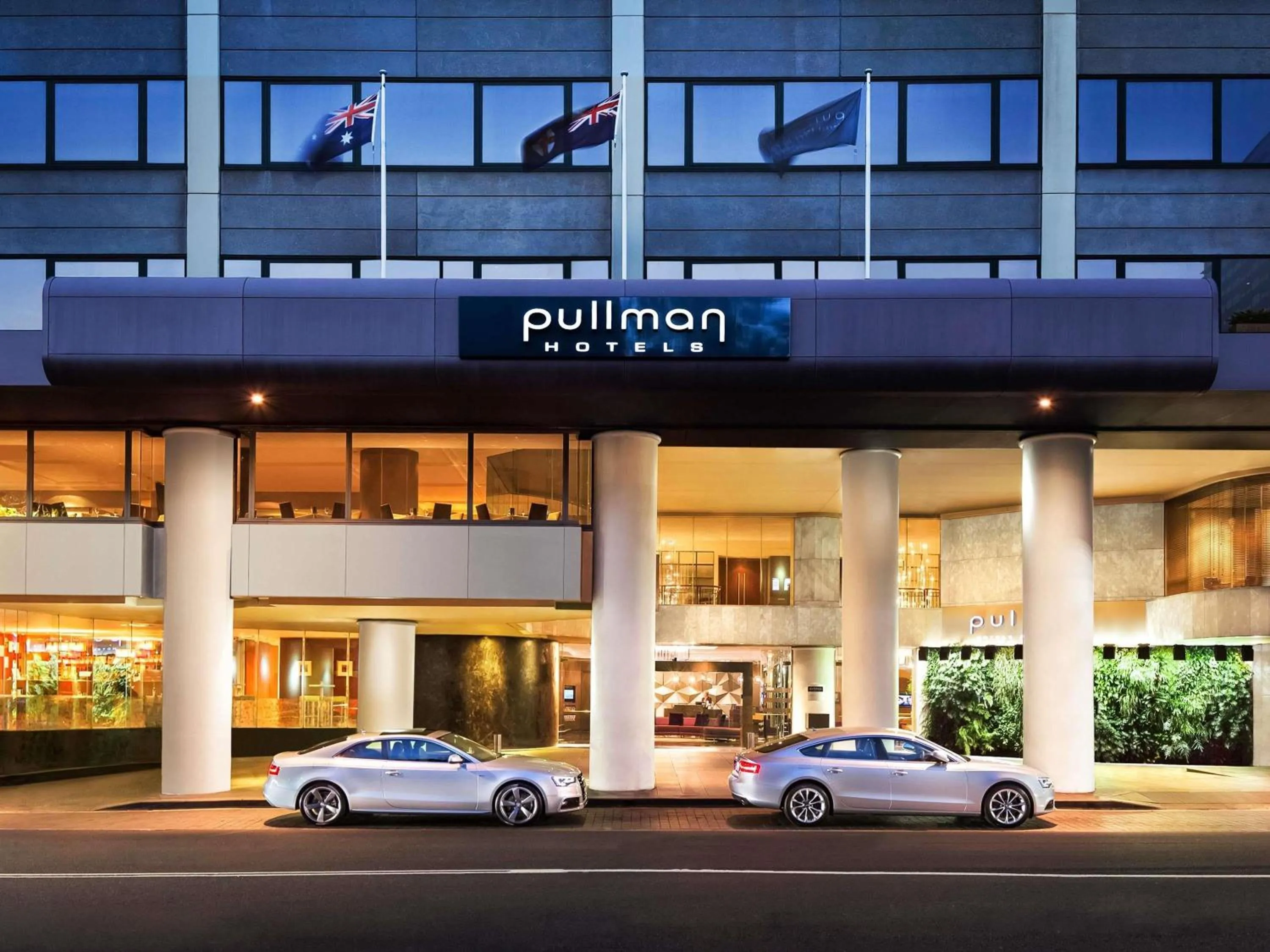Property building in Pullman Sydney Hyde Park