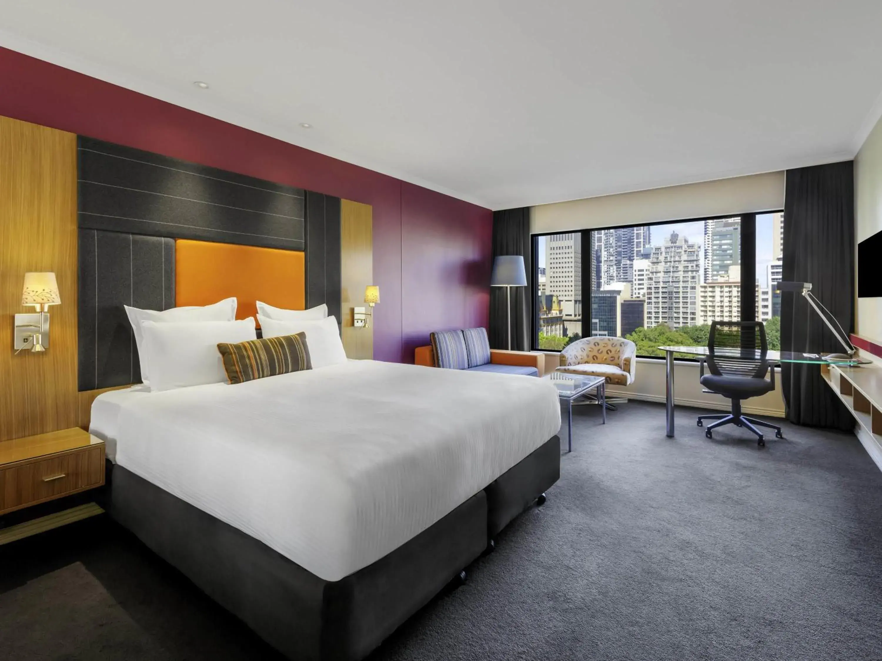 Superior King Room with Hyde Park View in Pullman Sydney Hyde Park Superior King Room with Hyde Park View in Pullman Sydney Hyde Park