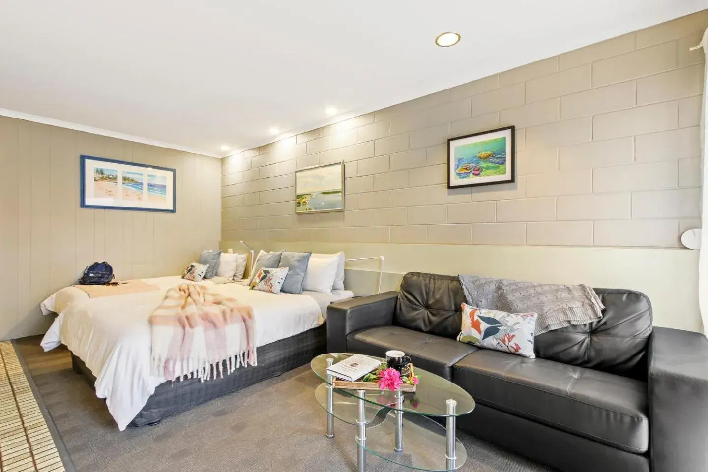 Family Room in Sandbar Motel Family Room in Sandbar Motel