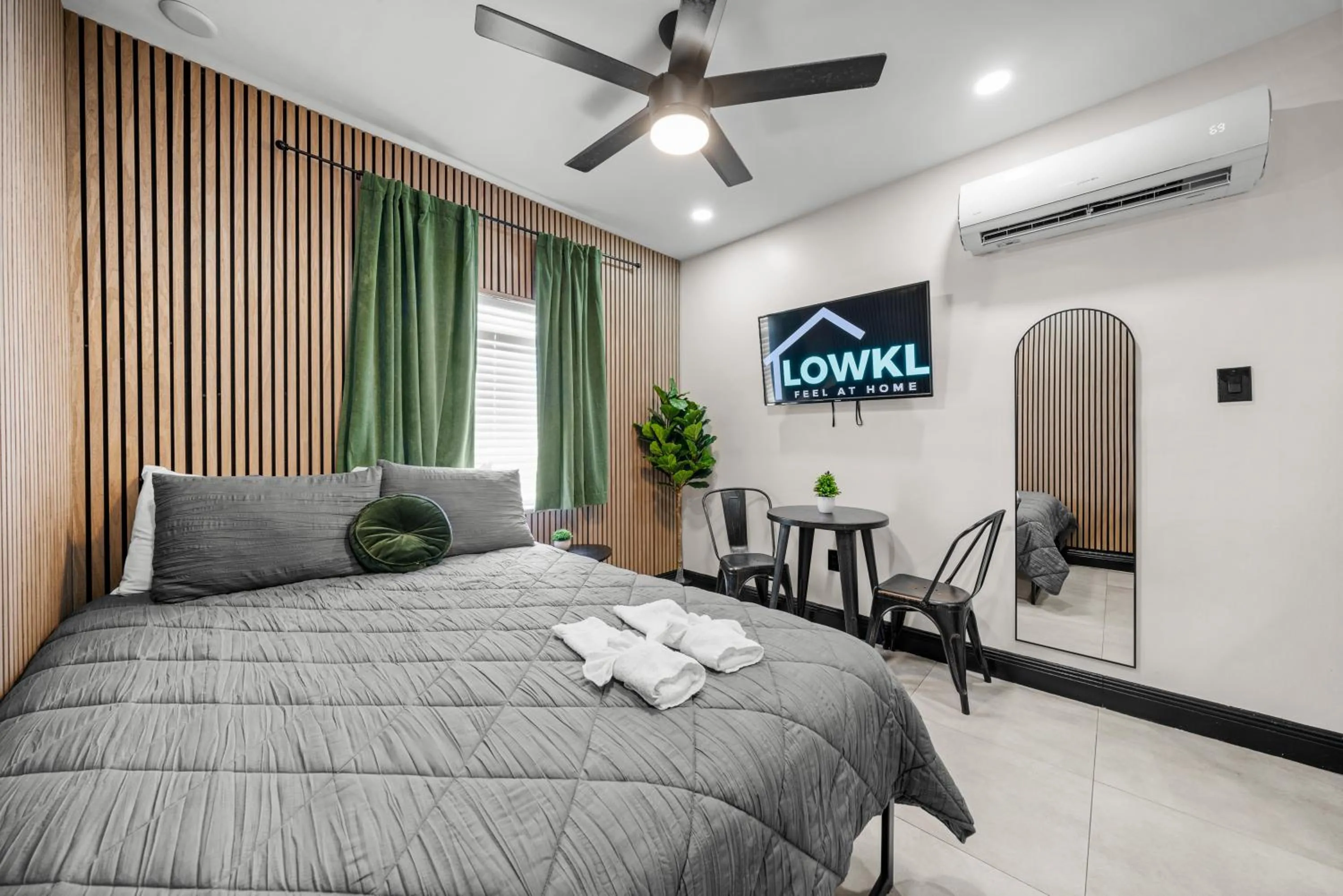 Bed in Baybreeze Apartments by Lowkl